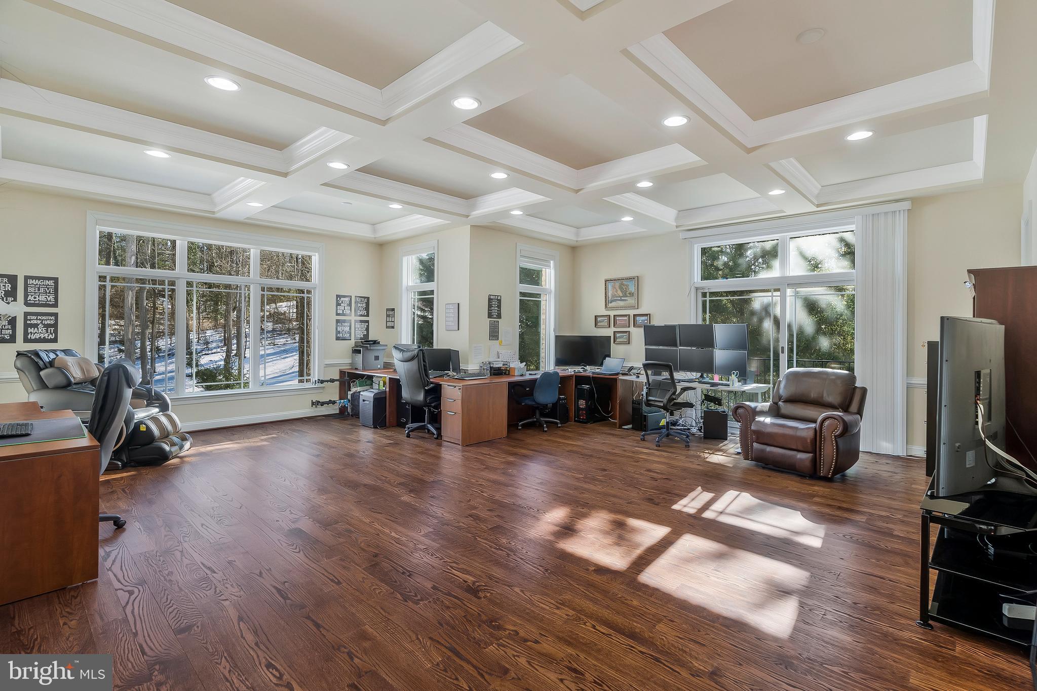 WOODSIDE ESTATES - Residential Lease