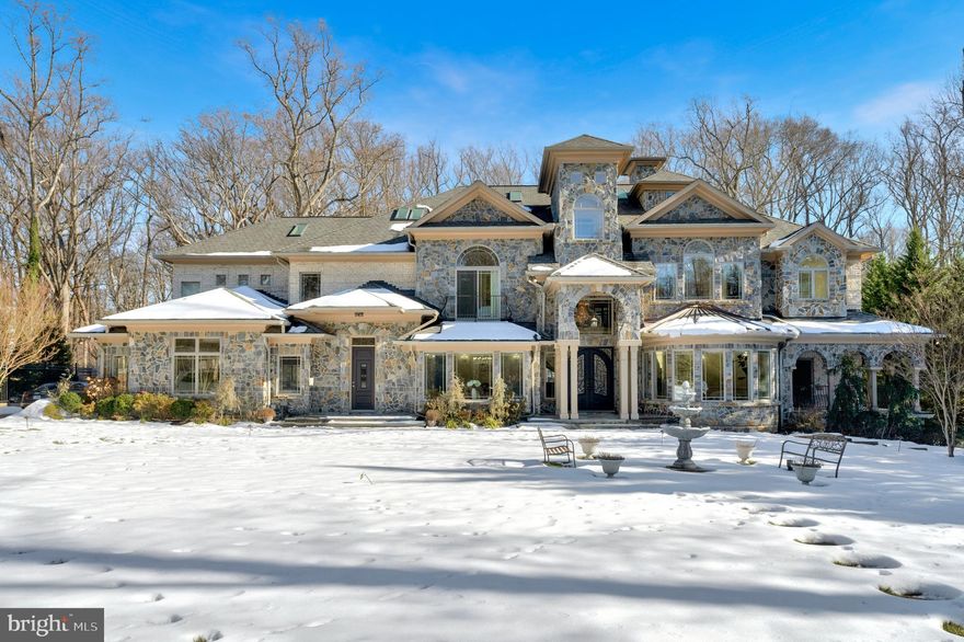 TERRIFIC 8 BEDROOM 9 FULL AND 3 HALF BATH COLONIAL IN MCLEAN.  OVER 14,000 FINISHED SF.  RENT IT FURNISHED OR UNFURNISHED.  INDOOR HEATED POOL AVAILABLE.  HUGE COUNTRY KITCHEN PLUS SEPARATE BUTLERS KITCHEN.  GAS HEAT AND COOKTOP.  CENTRAL VACUUM, 5 GAS FIREPLACES, BUILT IN MICROWAVE, DUAL OVEN,.  SECURITY SYSTEM AVAILABLE, CARBON MONOXIDE DETECTORS,     *****APPOINTMENT ONLY CALL LISTING AGENT****. 2 HOUR NOTICE****