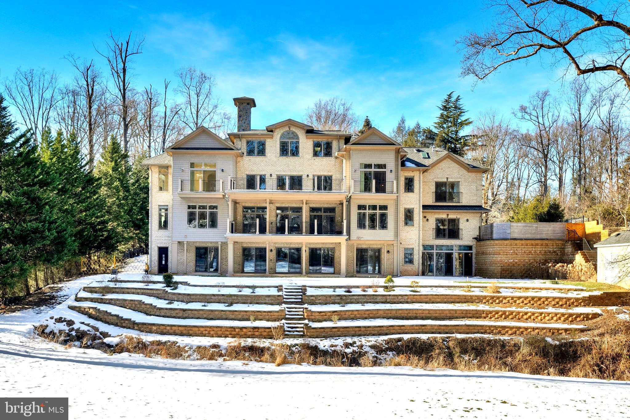 WOODSIDE ESTATES - Residential Lease