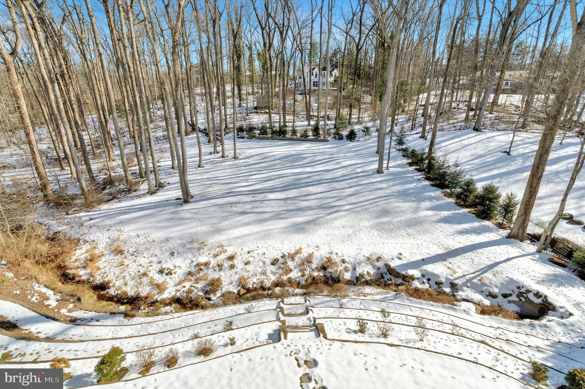 WOODSIDE ESTATES - Residential Lease