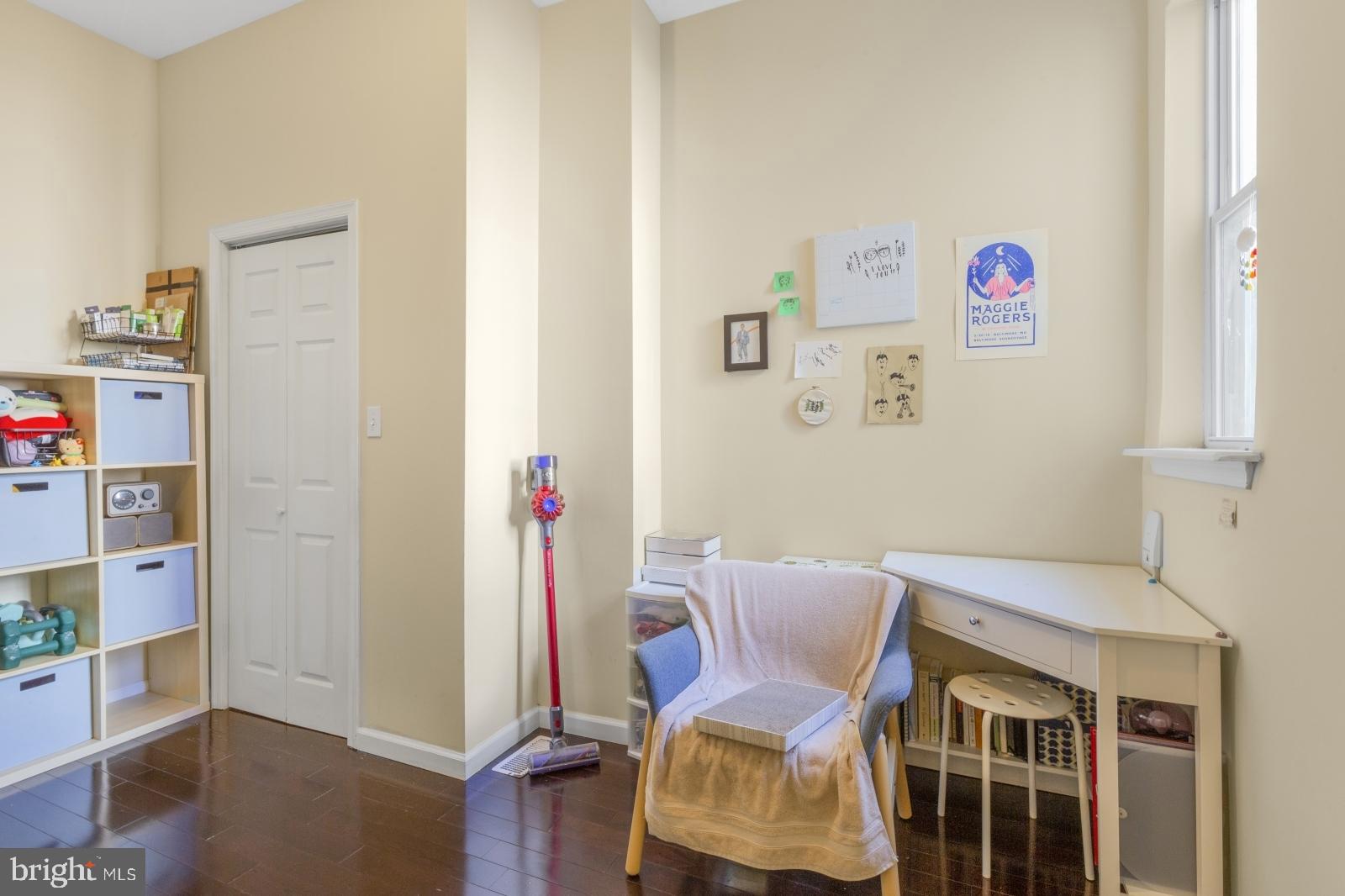 POINT BREEZE - Residential Lease