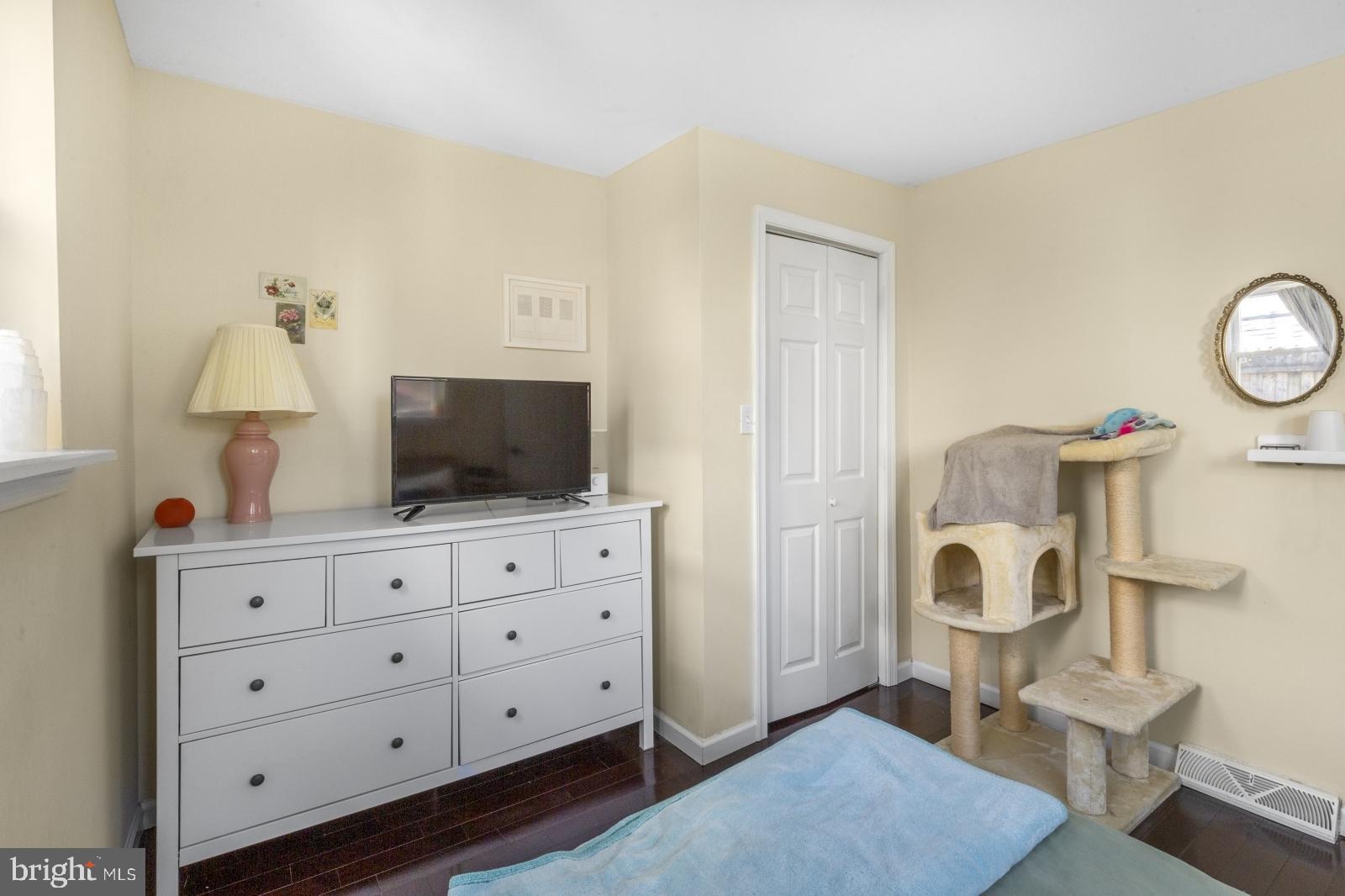 POINT BREEZE - Residential Lease