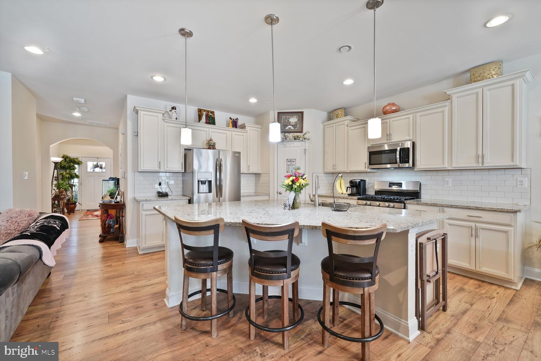 5544 OLD COLONY COURT