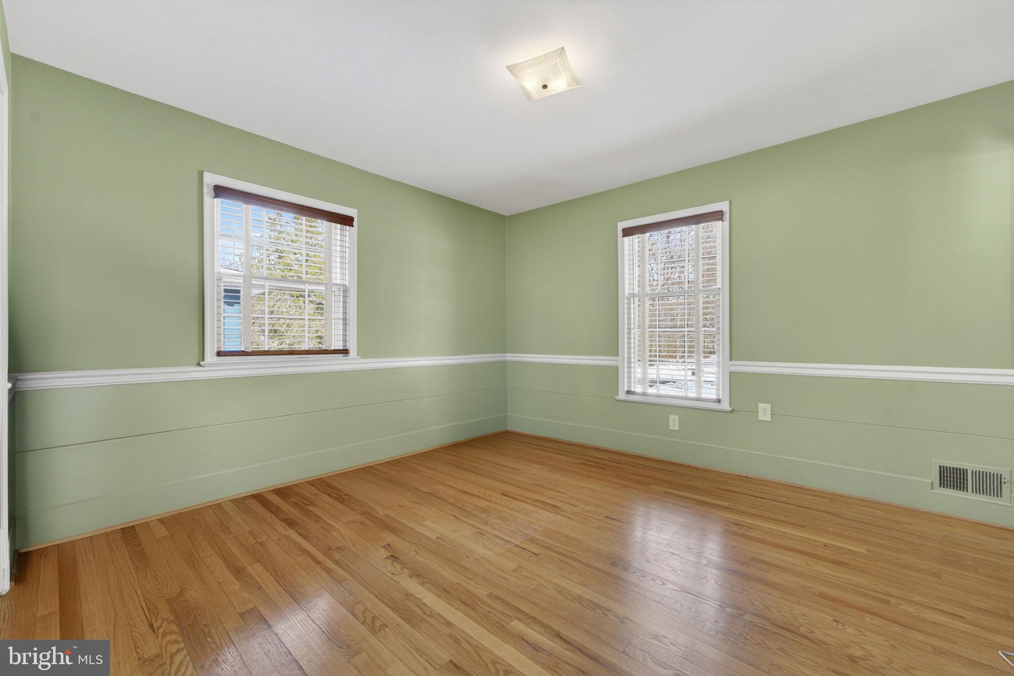 HAMILTON ACRES - Residential