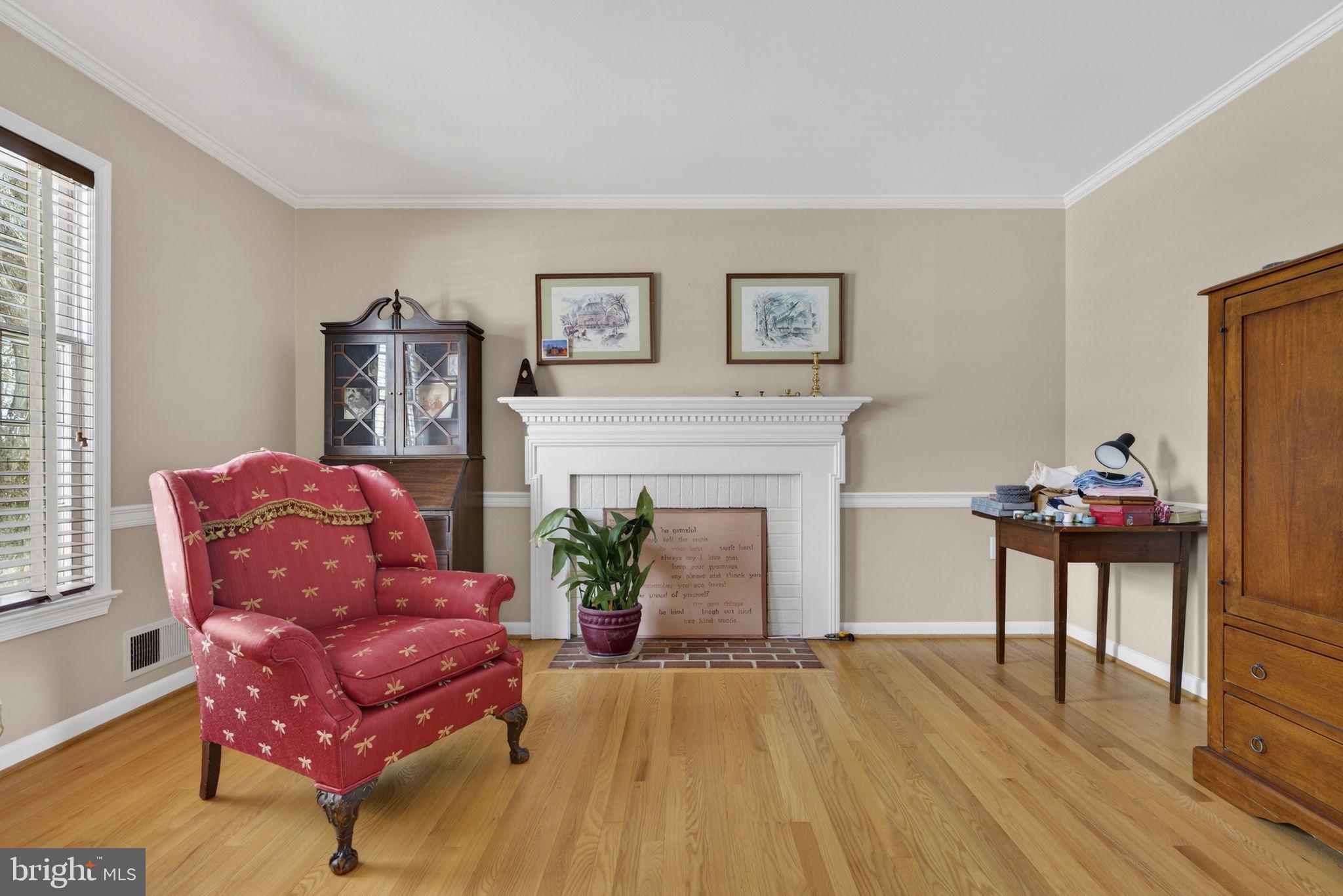 HAMILTON ACRES - Residential