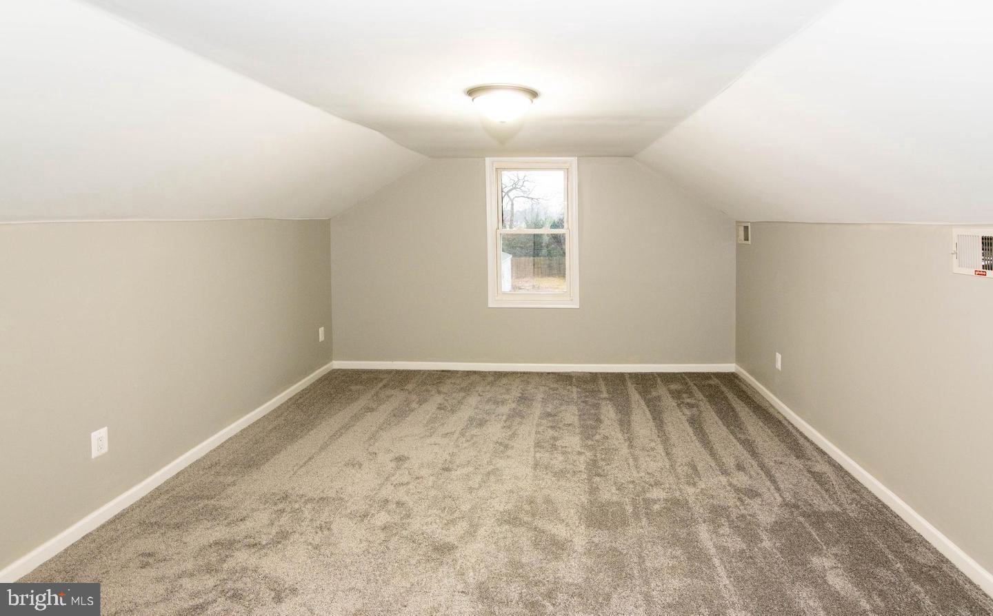 PERRY POINT - Residential Lease