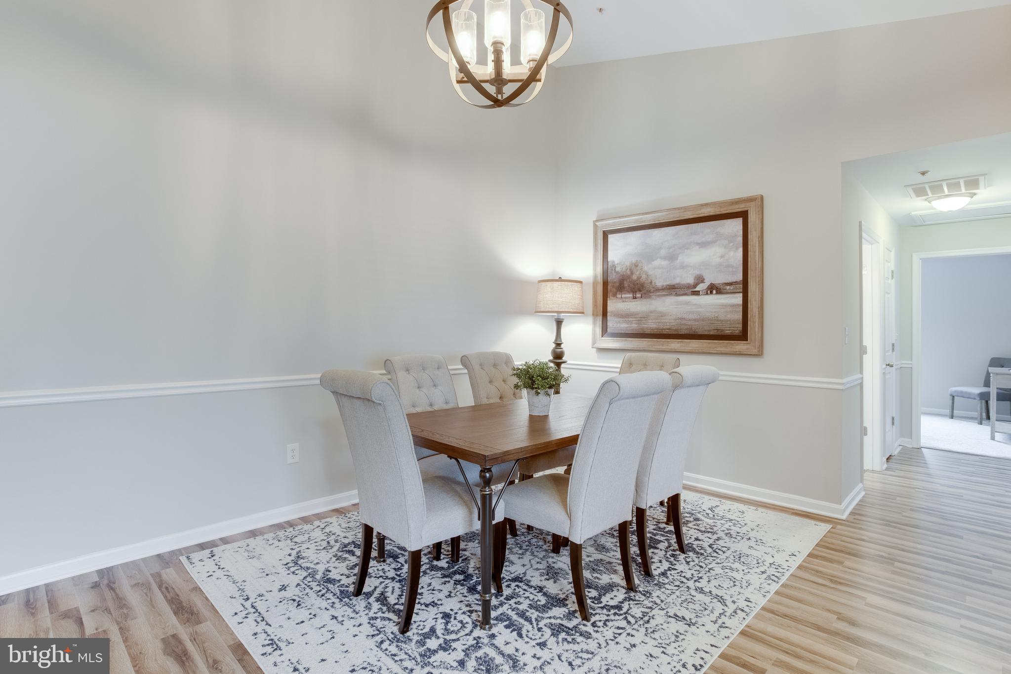 CROMWELL FOUNTAIN - Residential