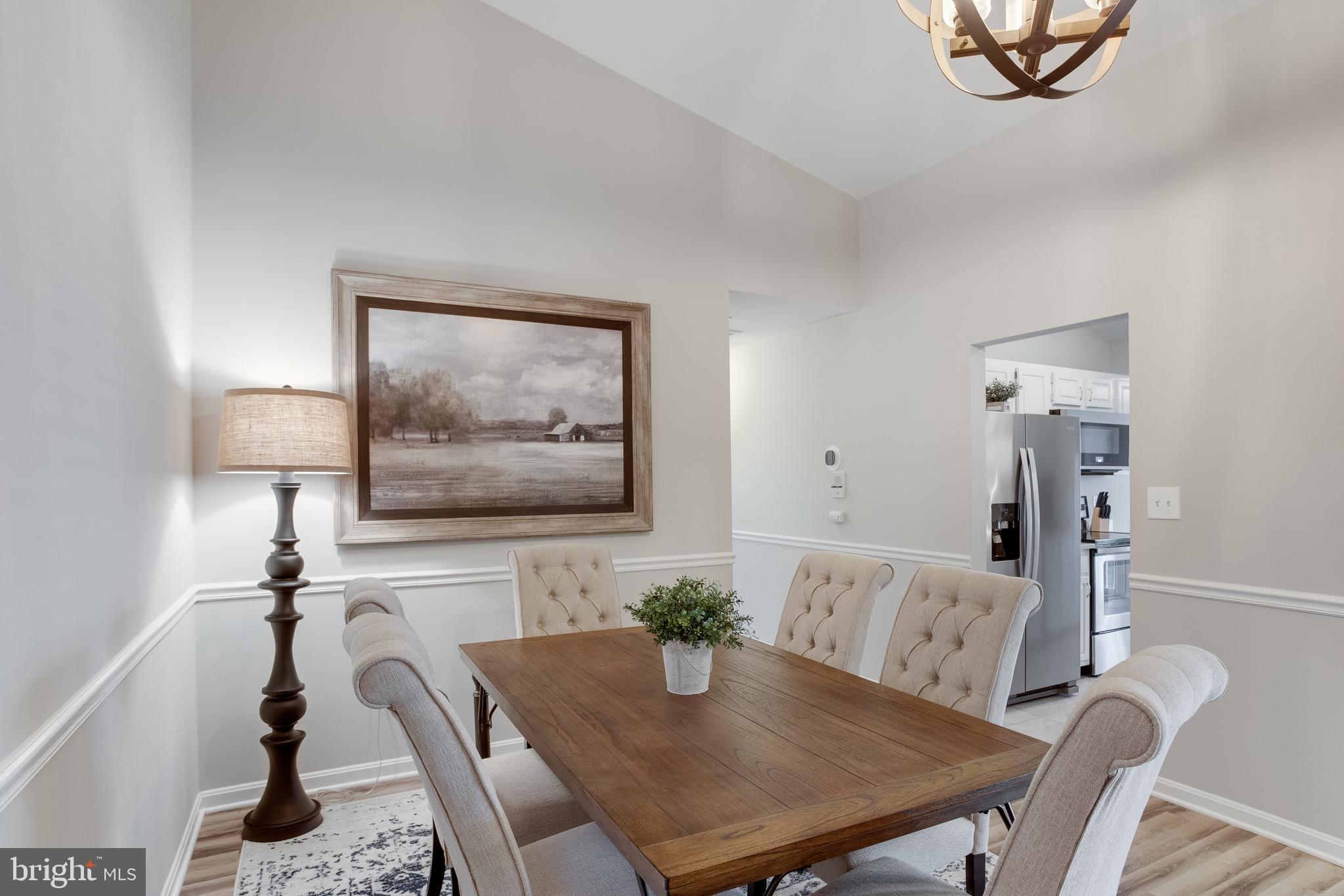 CROMWELL FOUNTAIN - Residential