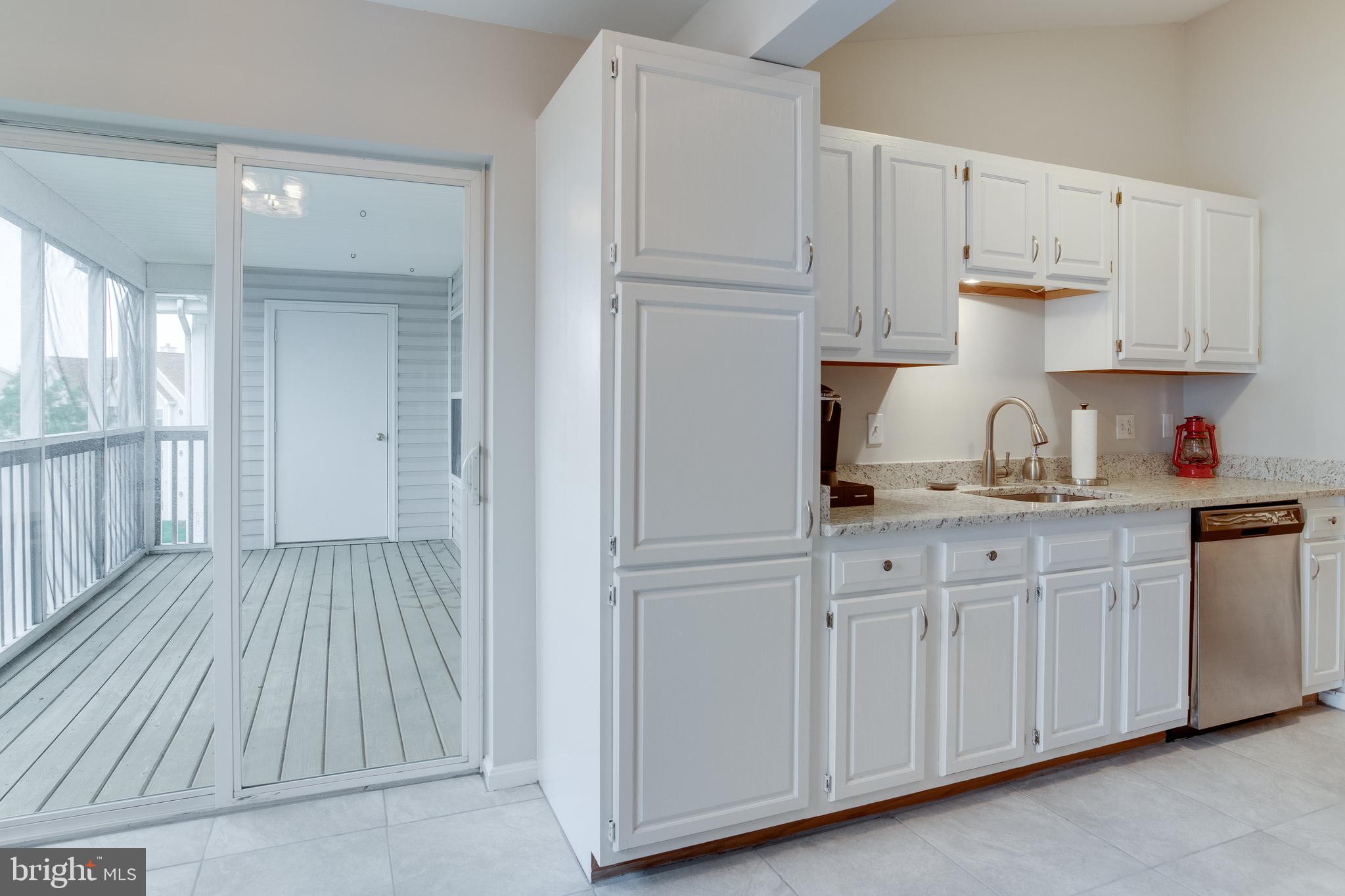 CROMWELL FOUNTAIN - Residential