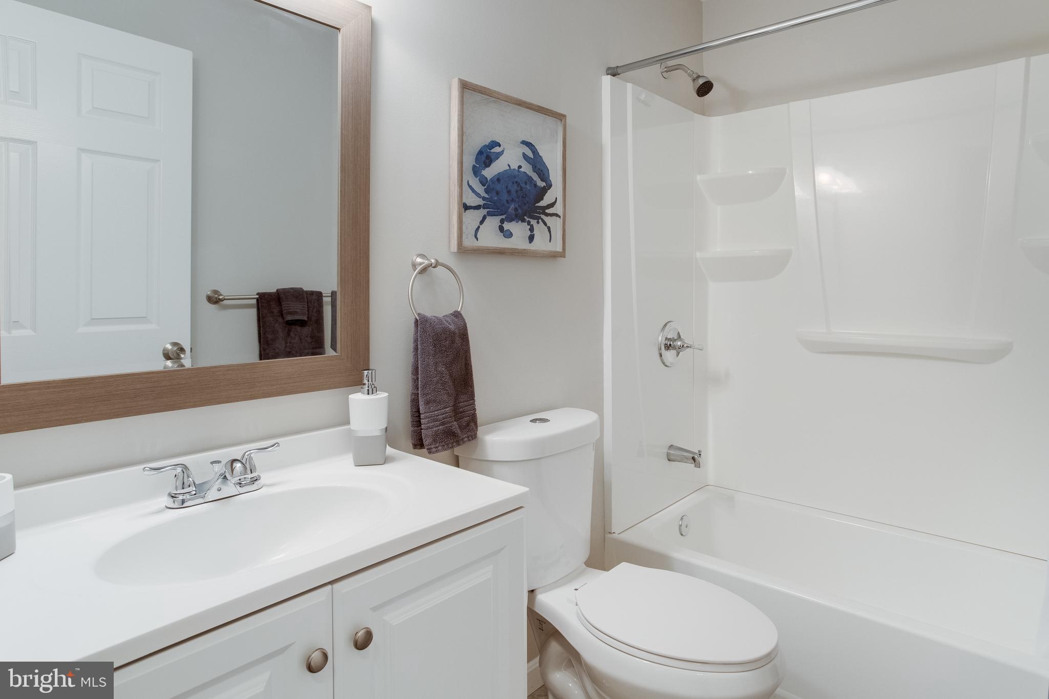 CROMWELL FOUNTAIN - Residential