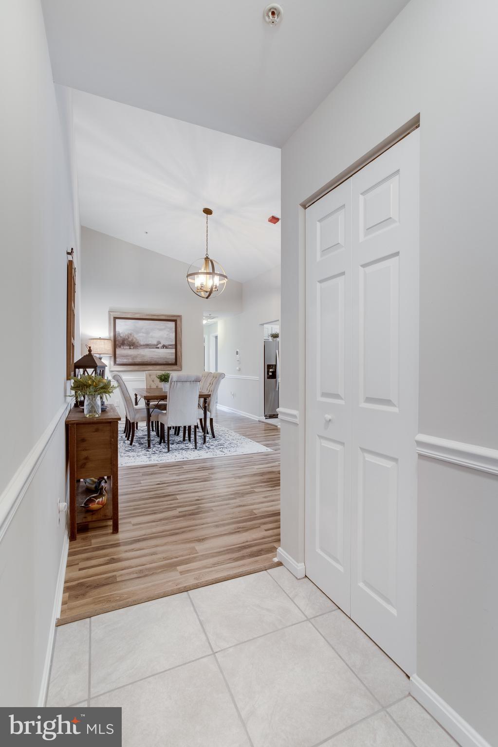 CROMWELL FOUNTAIN - Residential