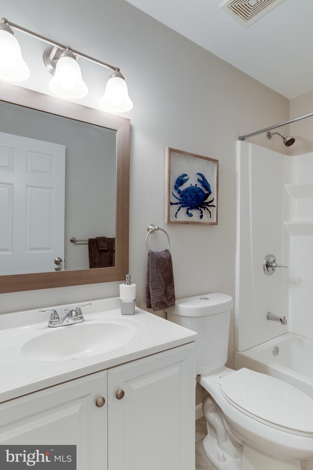 CROMWELL FOUNTAIN - Residential