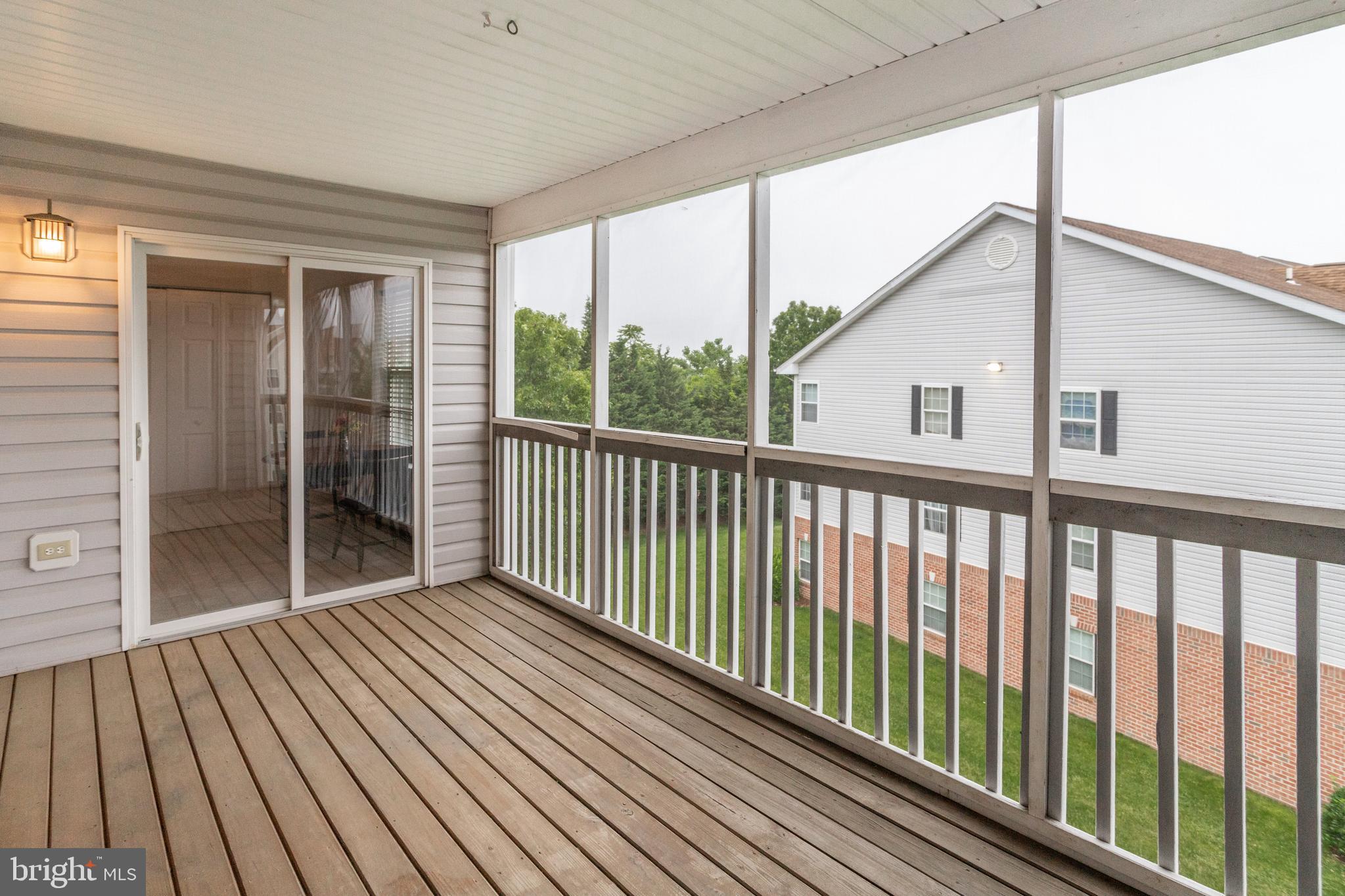 CROMWELL FOUNTAIN - Residential