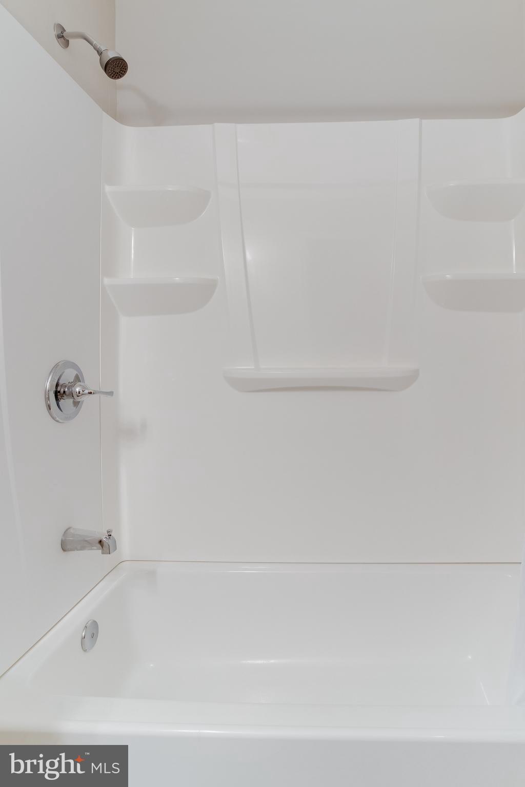 CROMWELL FOUNTAIN - Residential