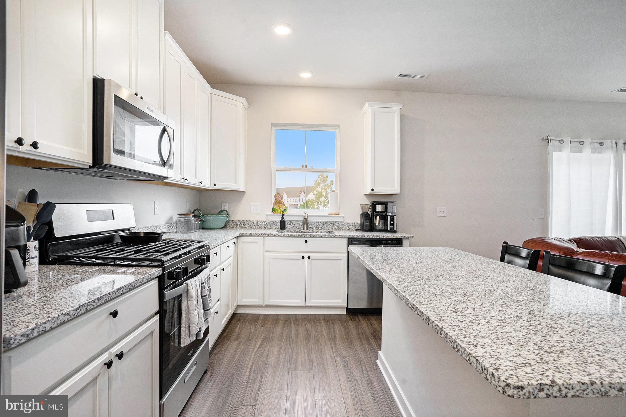 RIVER POINTE - Residential