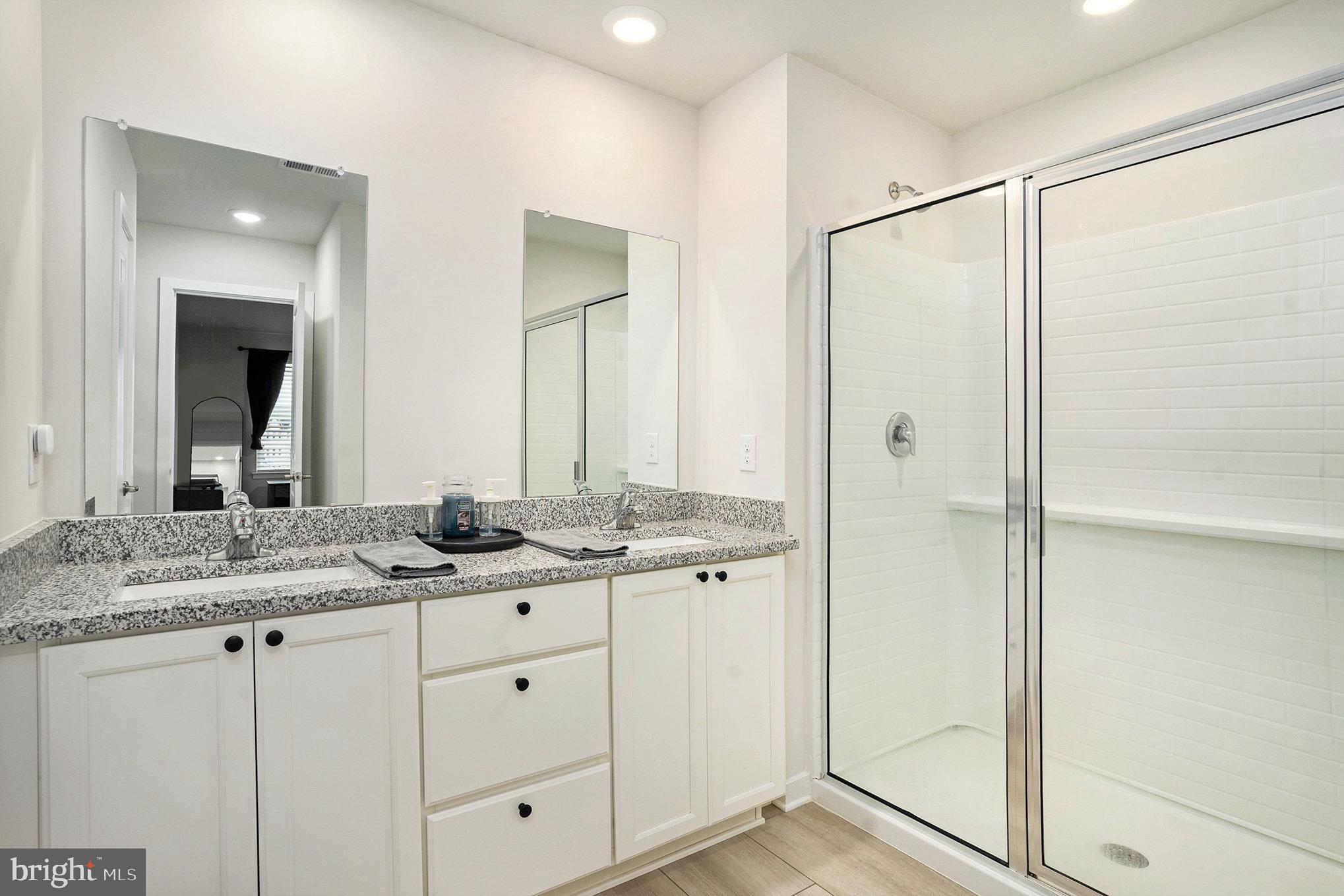 RIVER POINTE - Residential