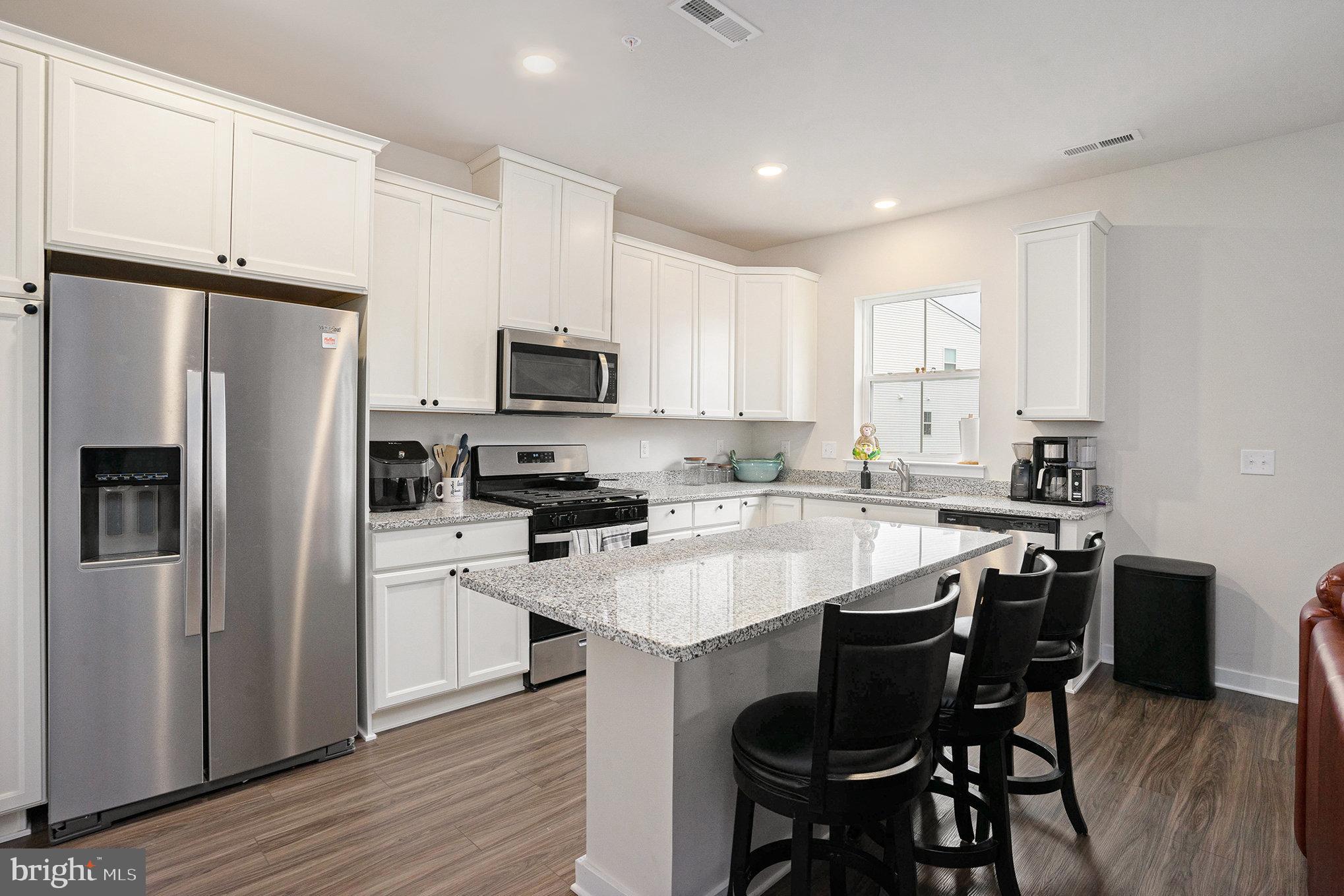 RIVER POINTE - Residential