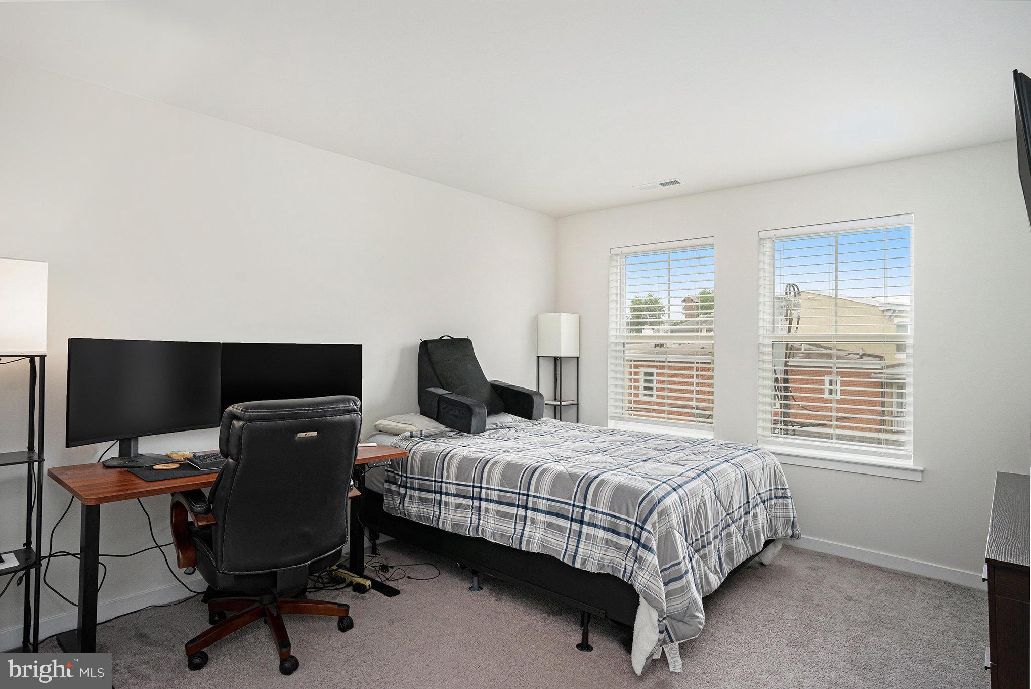 RIVER POINTE - Residential