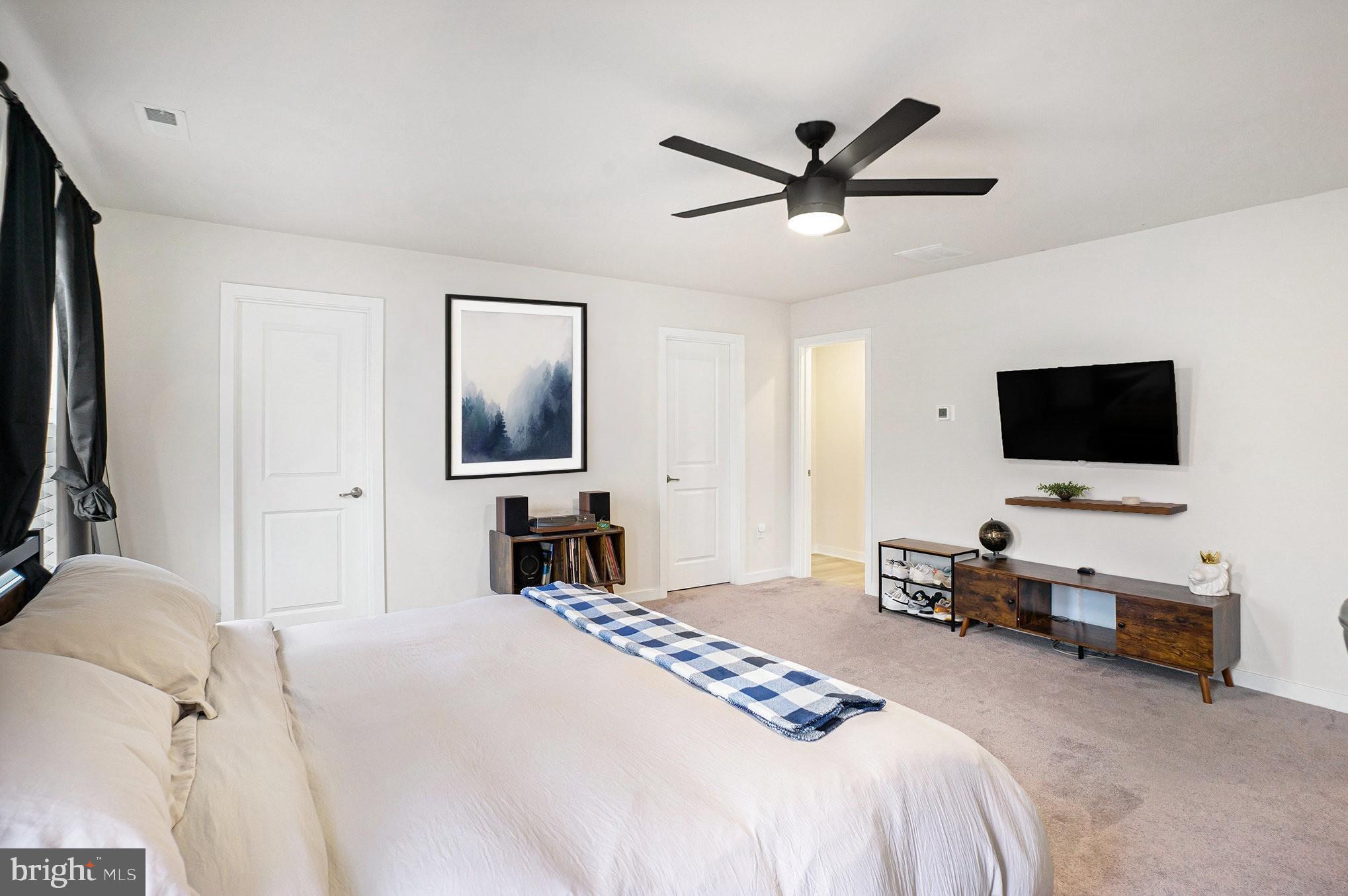 RIVER POINTE - Residential