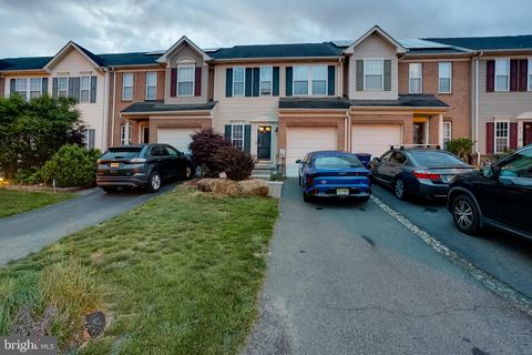 Townhouse For Sale - 8 Peppermint Drive<br/> LUMBERTON, NJ 08048