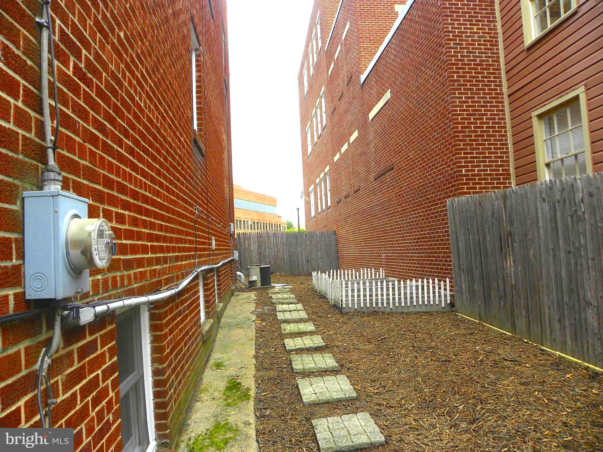 OLD TOWN - Commercial Lease