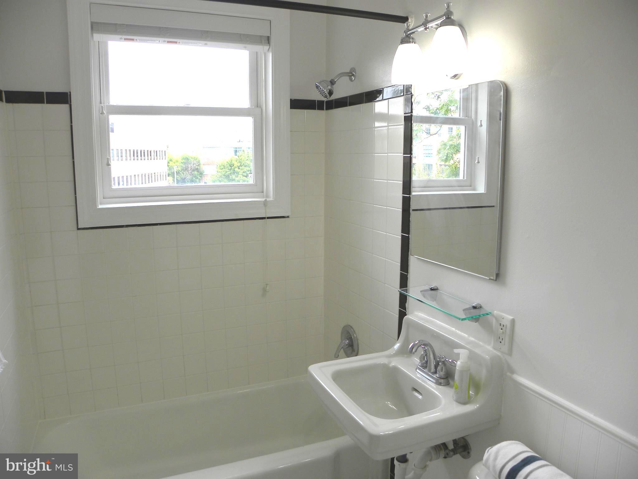 OLD TOWN - Commercial Lease