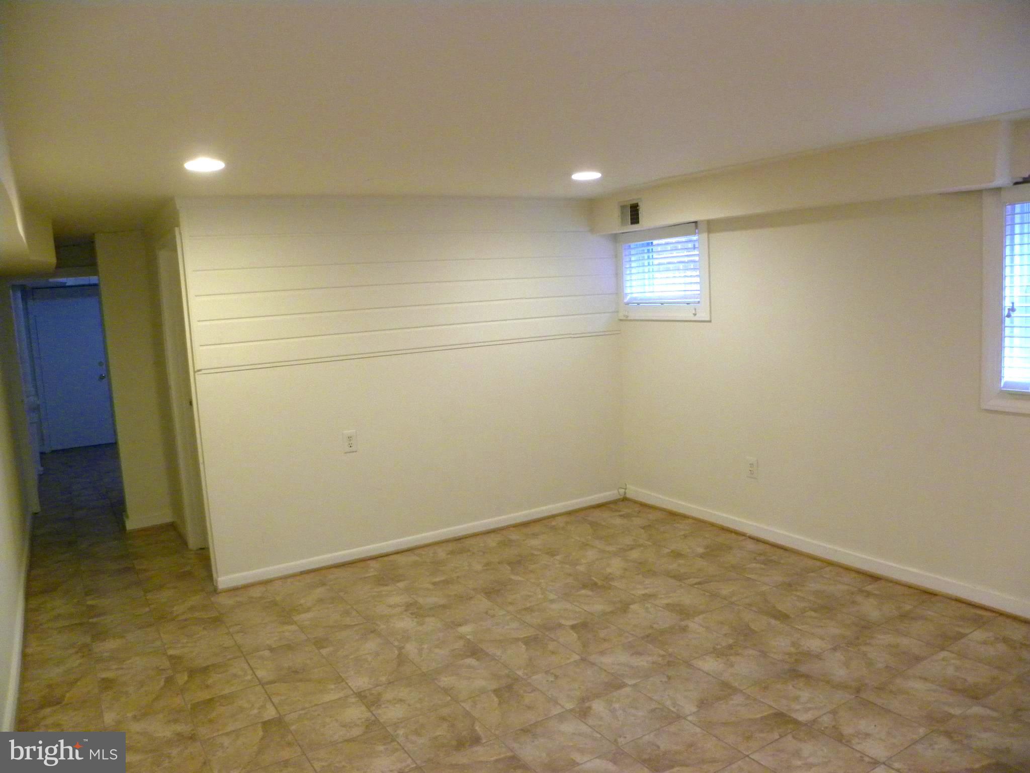 OLD TOWN - Commercial Lease