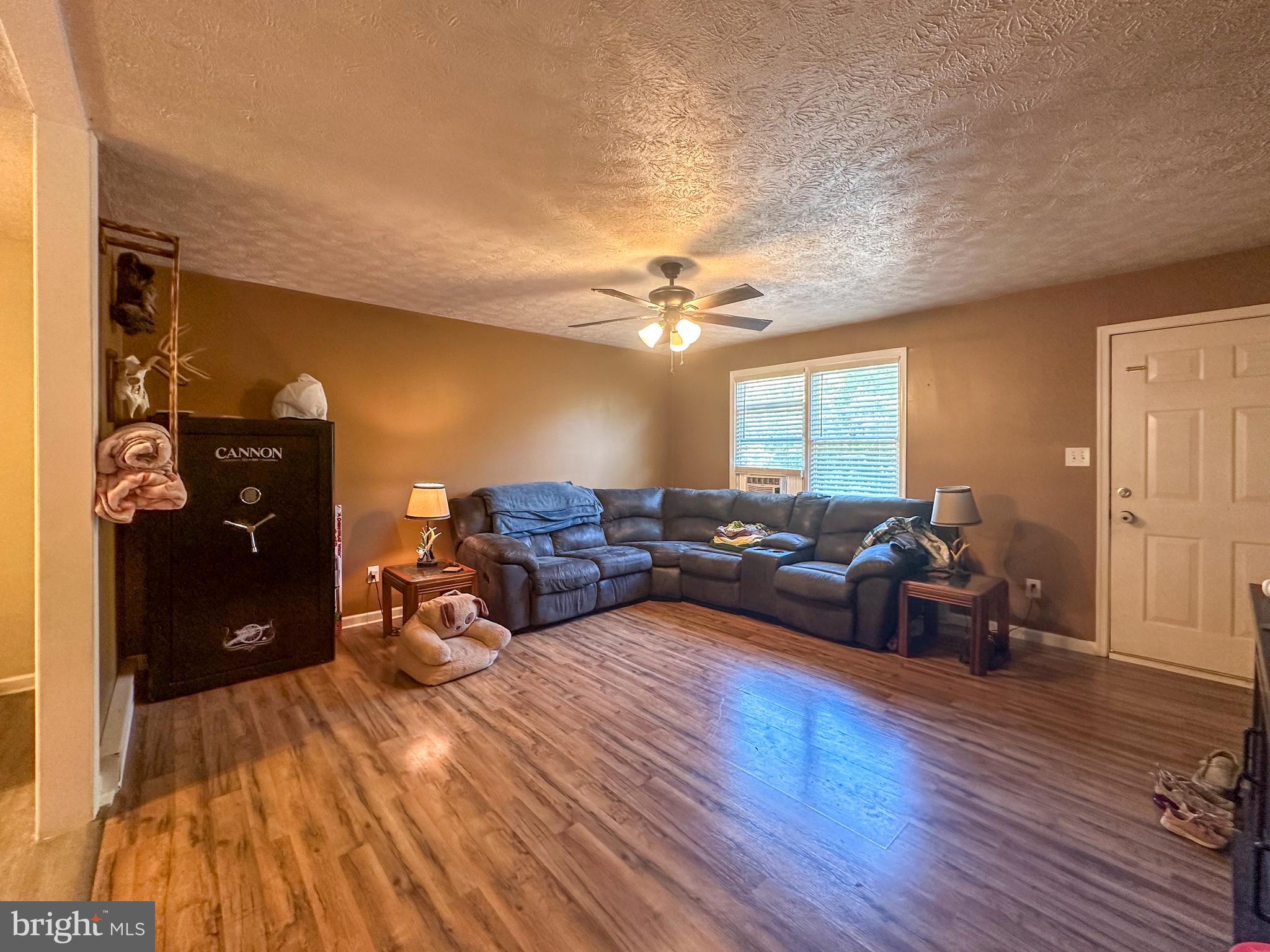 TOWN OF ROMNEY - Residential