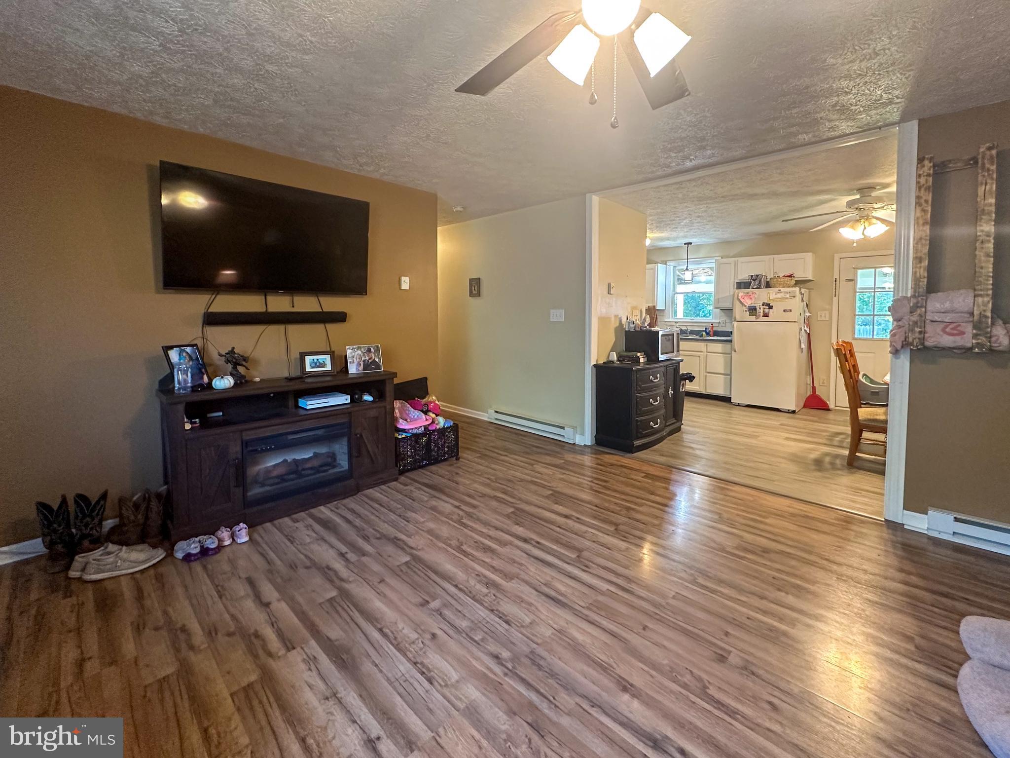 TOWN OF ROMNEY - Residential