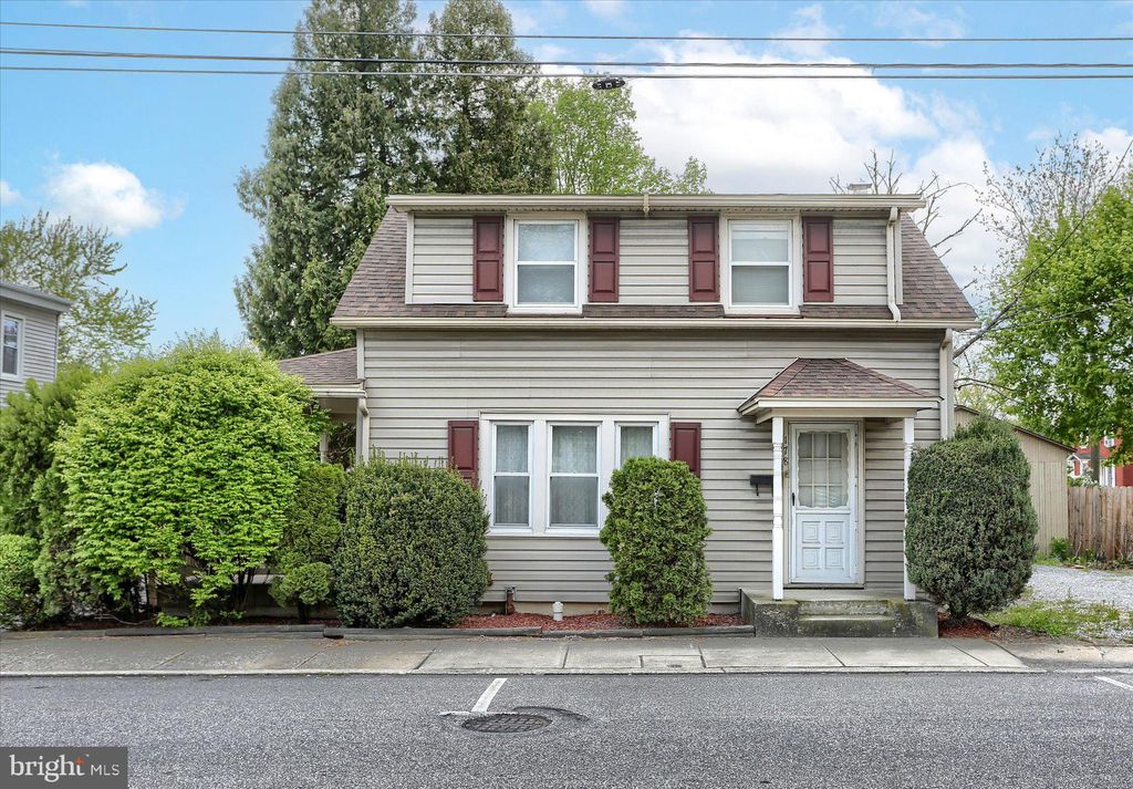 Photo of 178 N MAIN ST, MANHEIM, PA 17545 (MLS # PALA2034102)