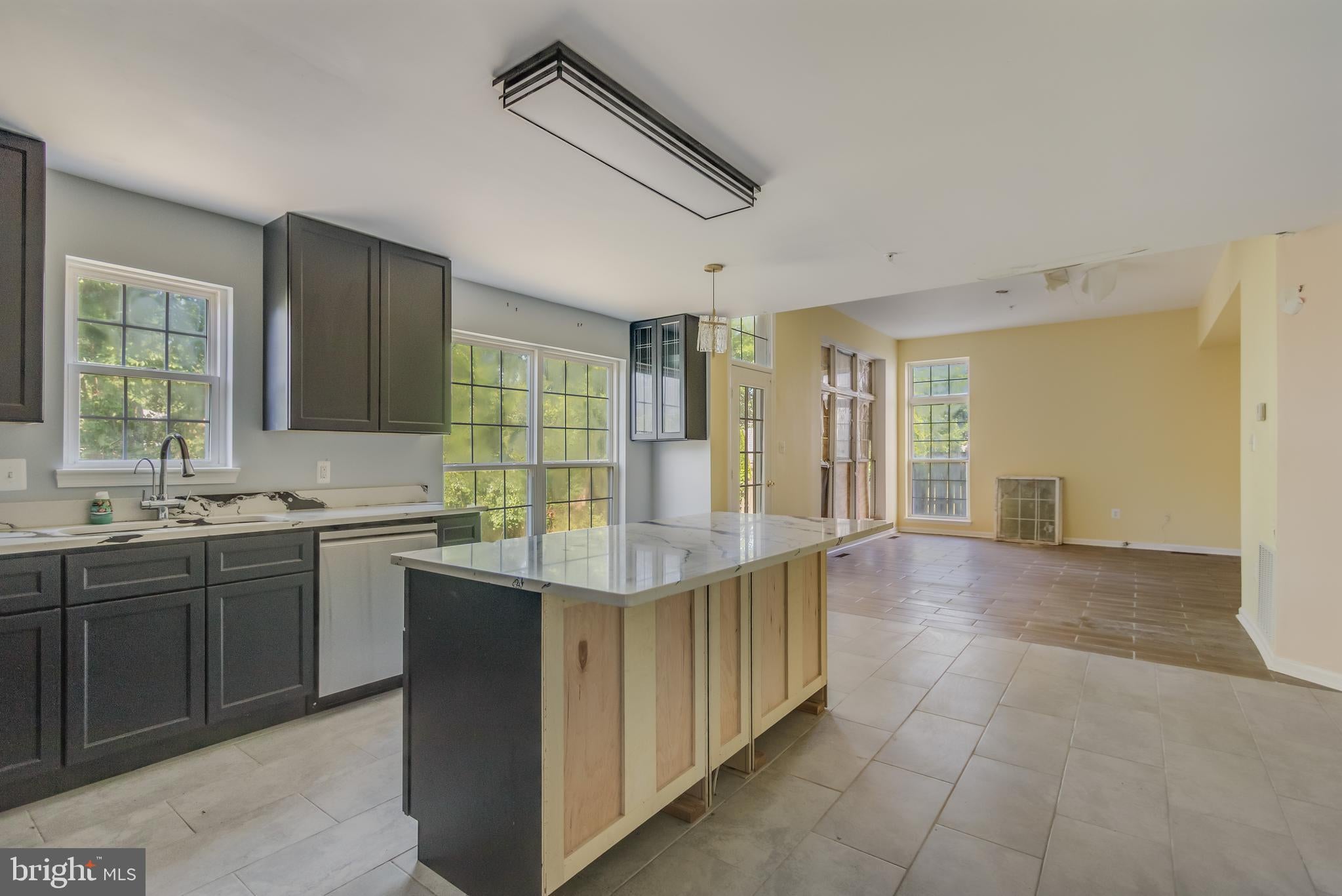 1004 PEMBRIDGE COURT