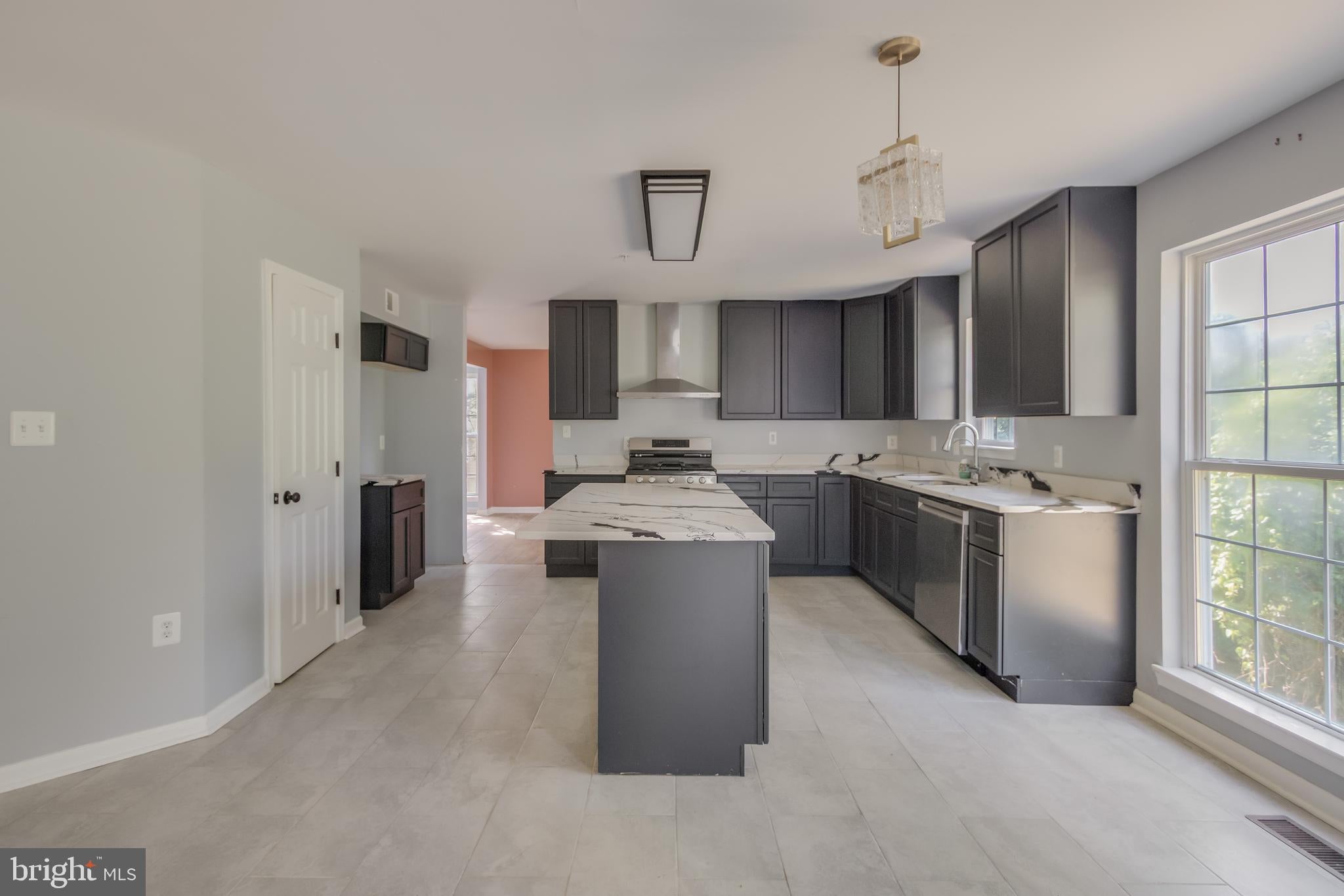 1004 PEMBRIDGE COURT