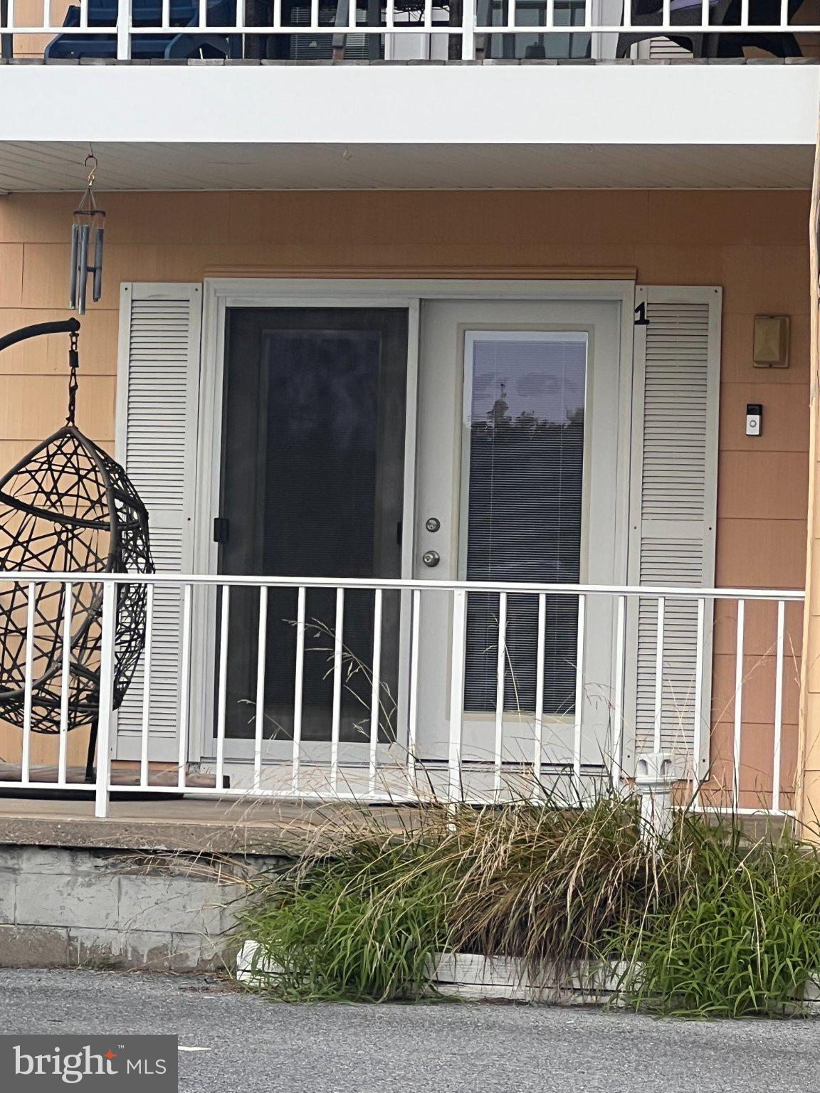 322 SUNSET DRIVE 1