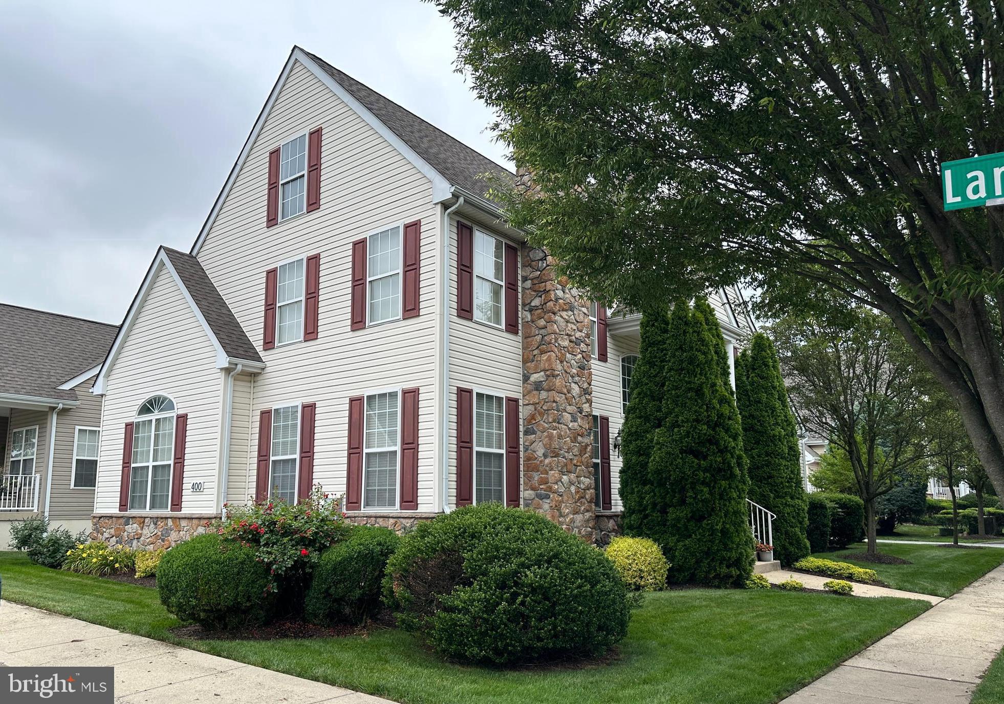 400 LANTERN LANE