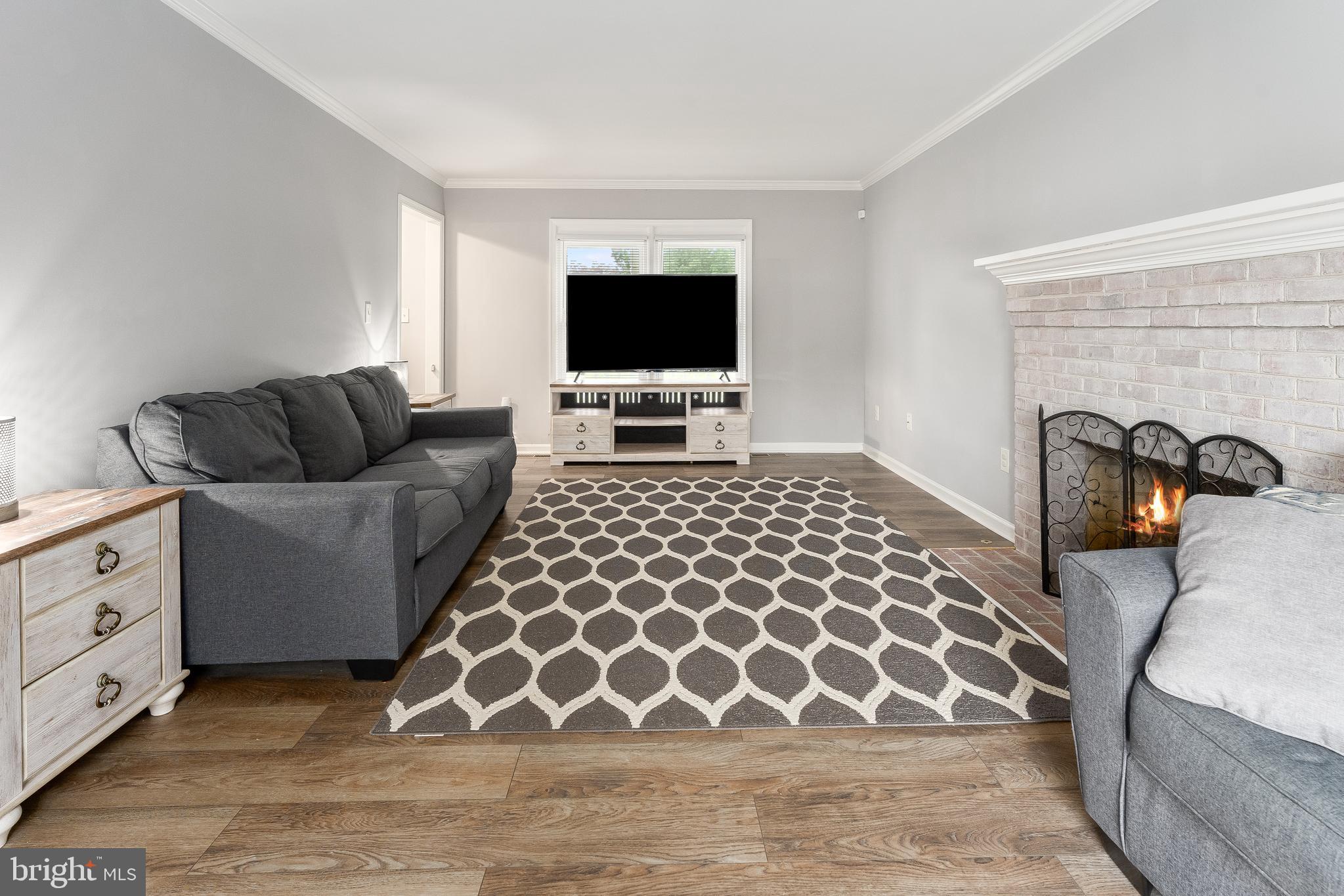 DEVONNE WOODS - Residential