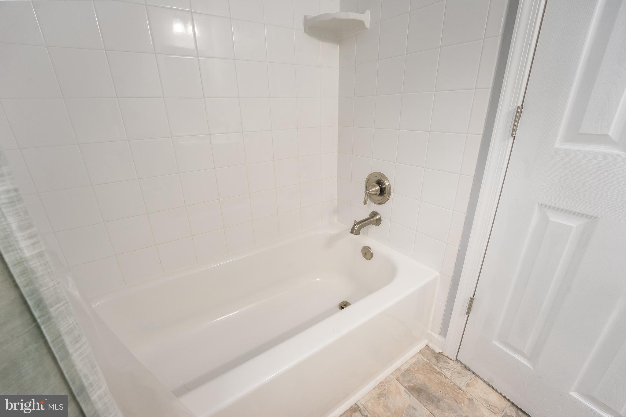 DEVONNE WOODS - Residential