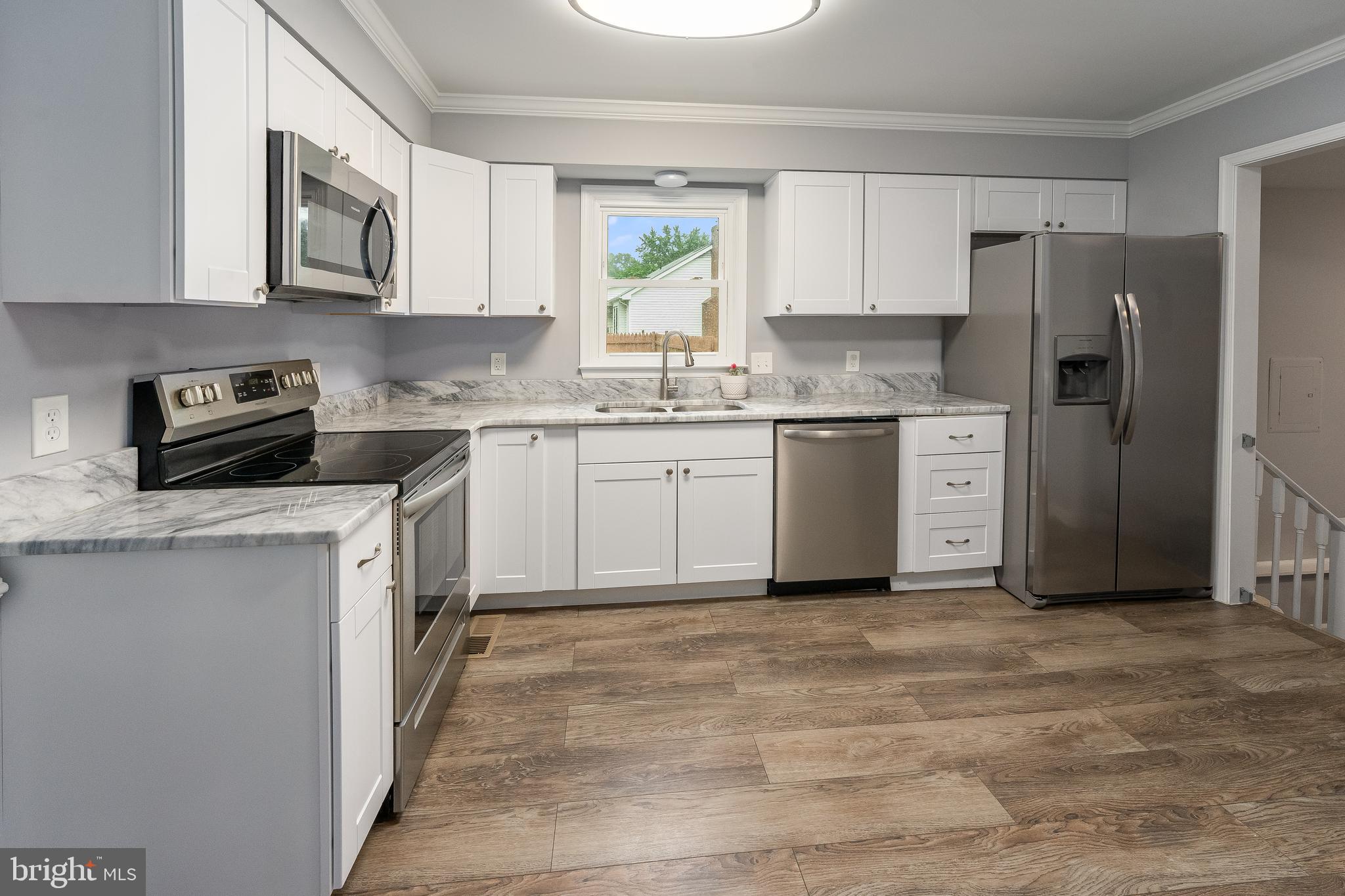 DEVONNE WOODS - Residential