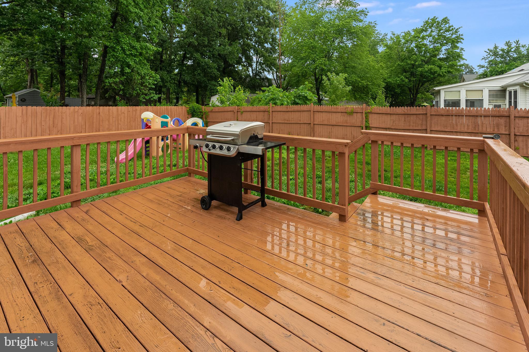 DEVONNE WOODS - Residential