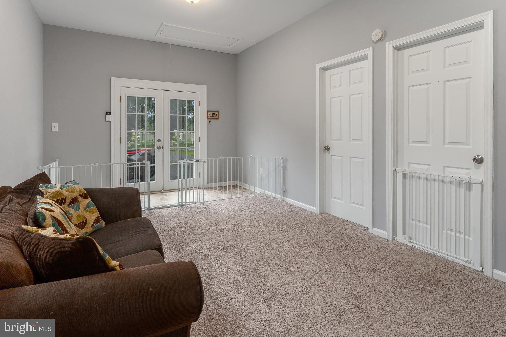 DEVONNE WOODS - Residential