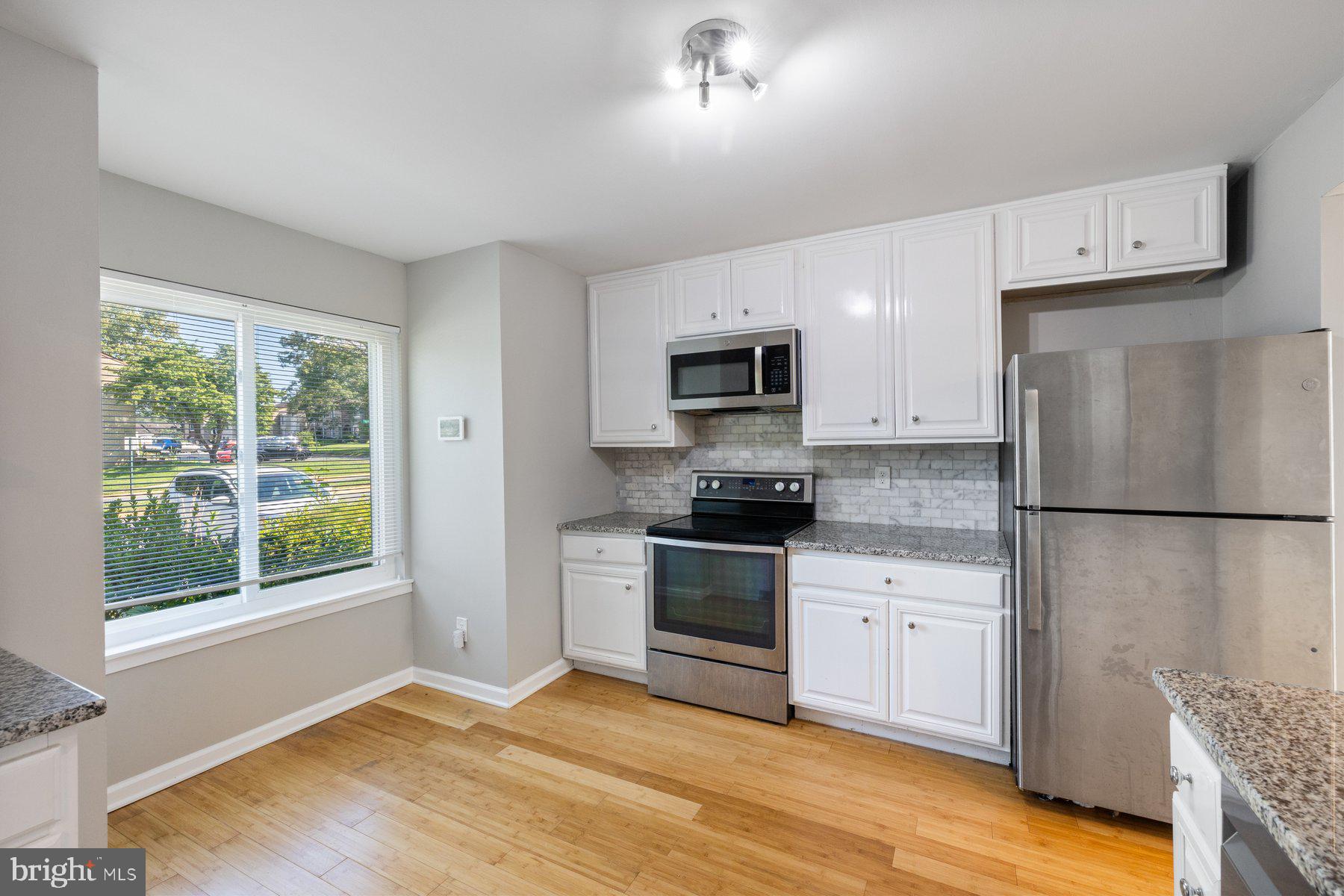 MARYLAND PLACE - Residential Lease