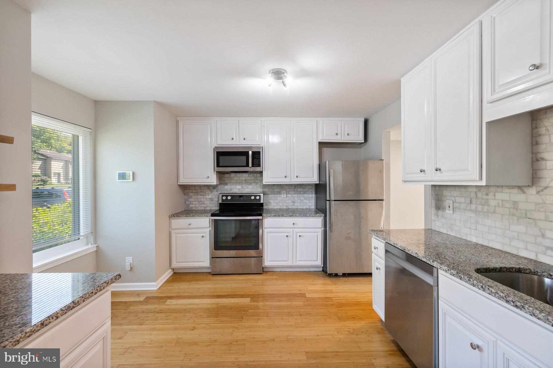 MARYLAND PLACE - Residential Lease