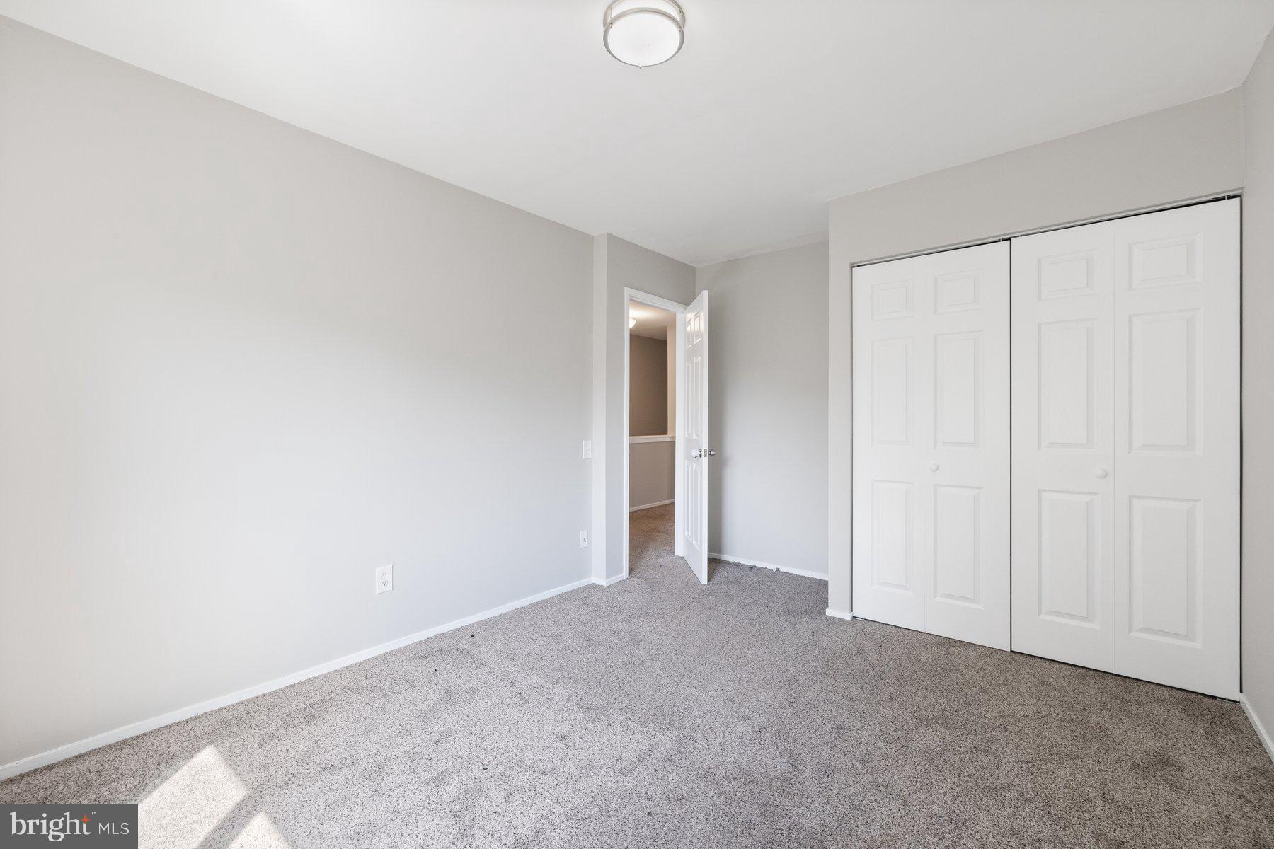 MARYLAND PLACE - Residential Lease