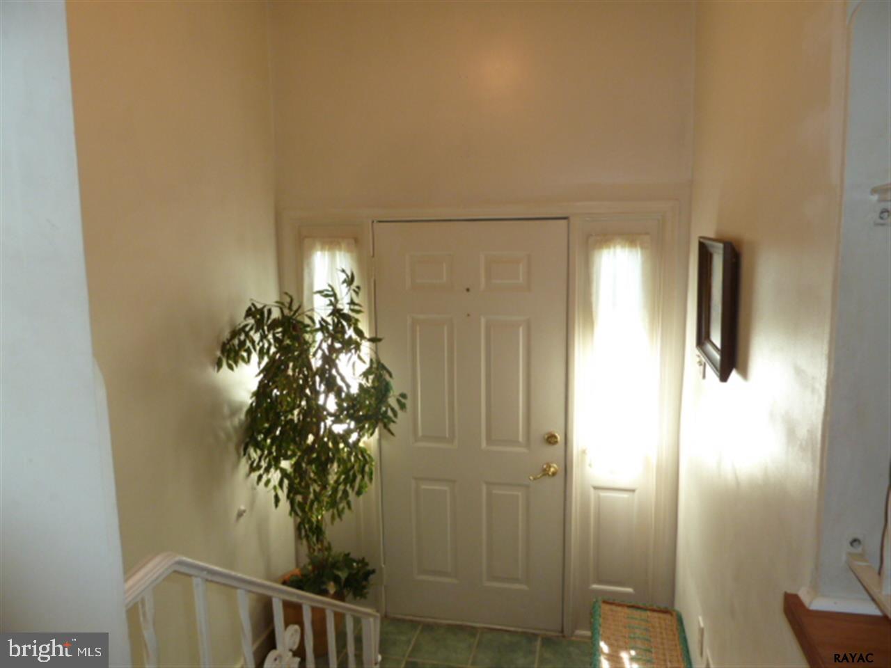 COLONIAL HEIGHTS - Residential