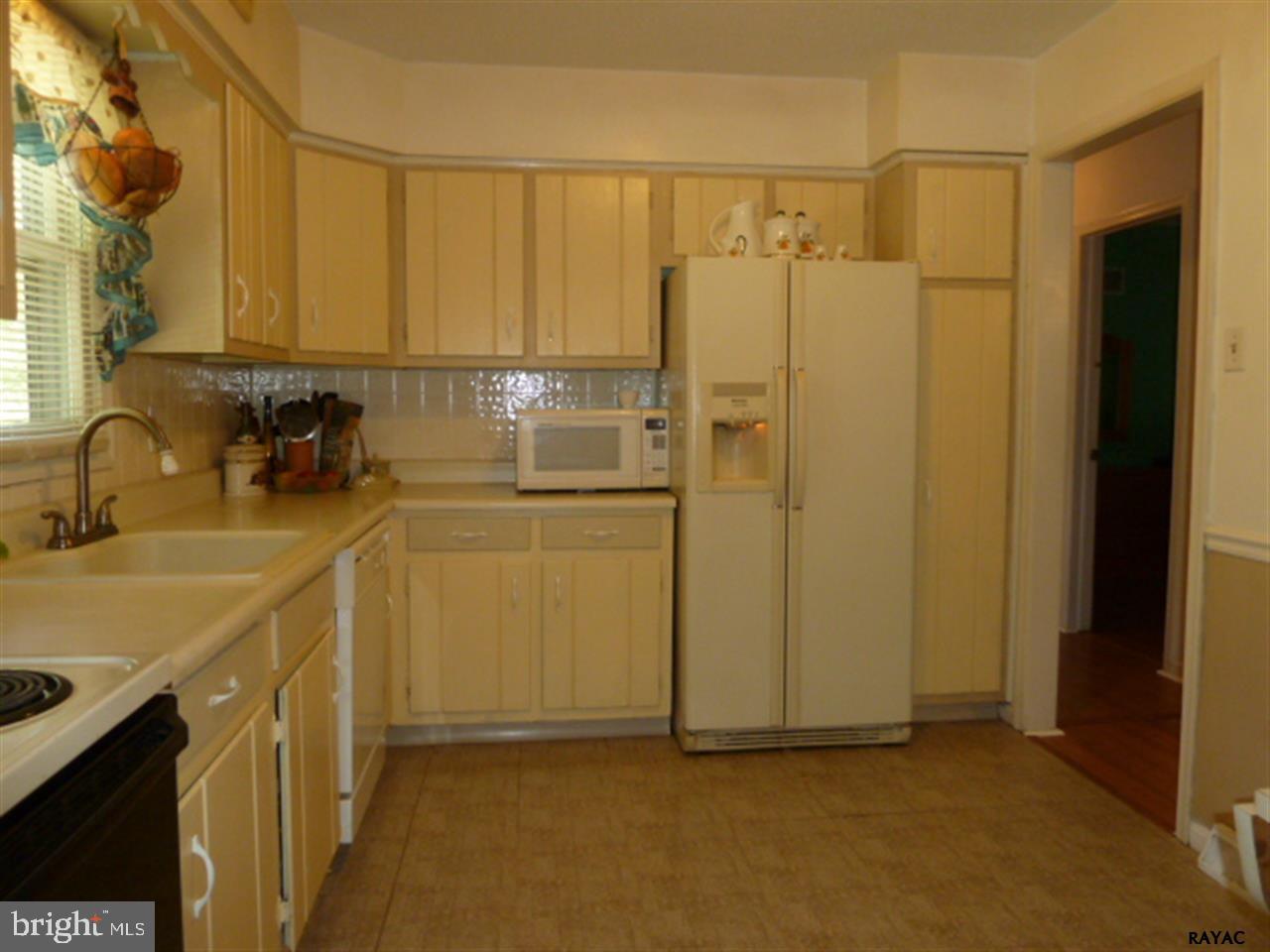 COLONIAL HEIGHTS - Residential