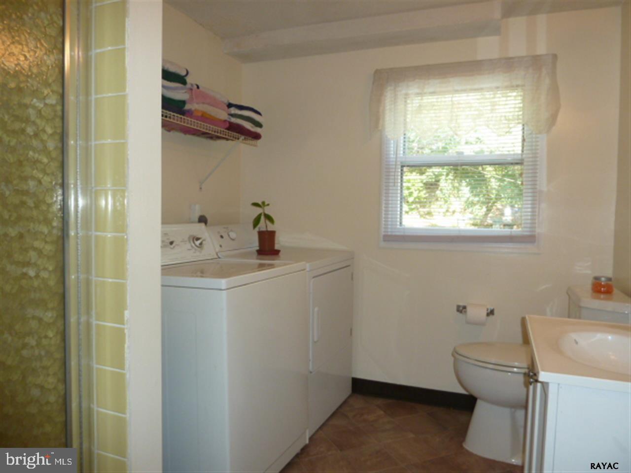COLONIAL HEIGHTS - Residential