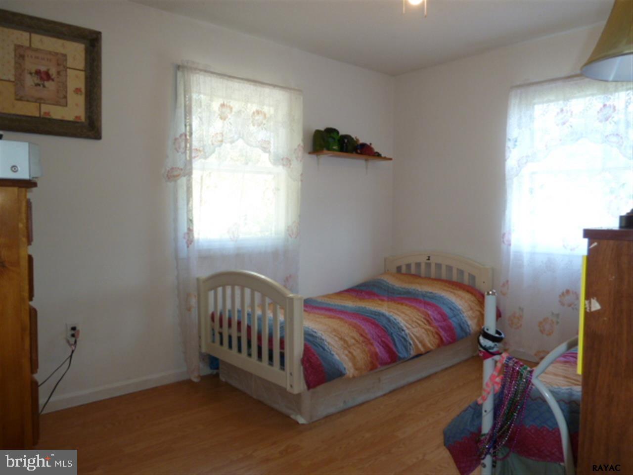 COLONIAL HEIGHTS - Residential