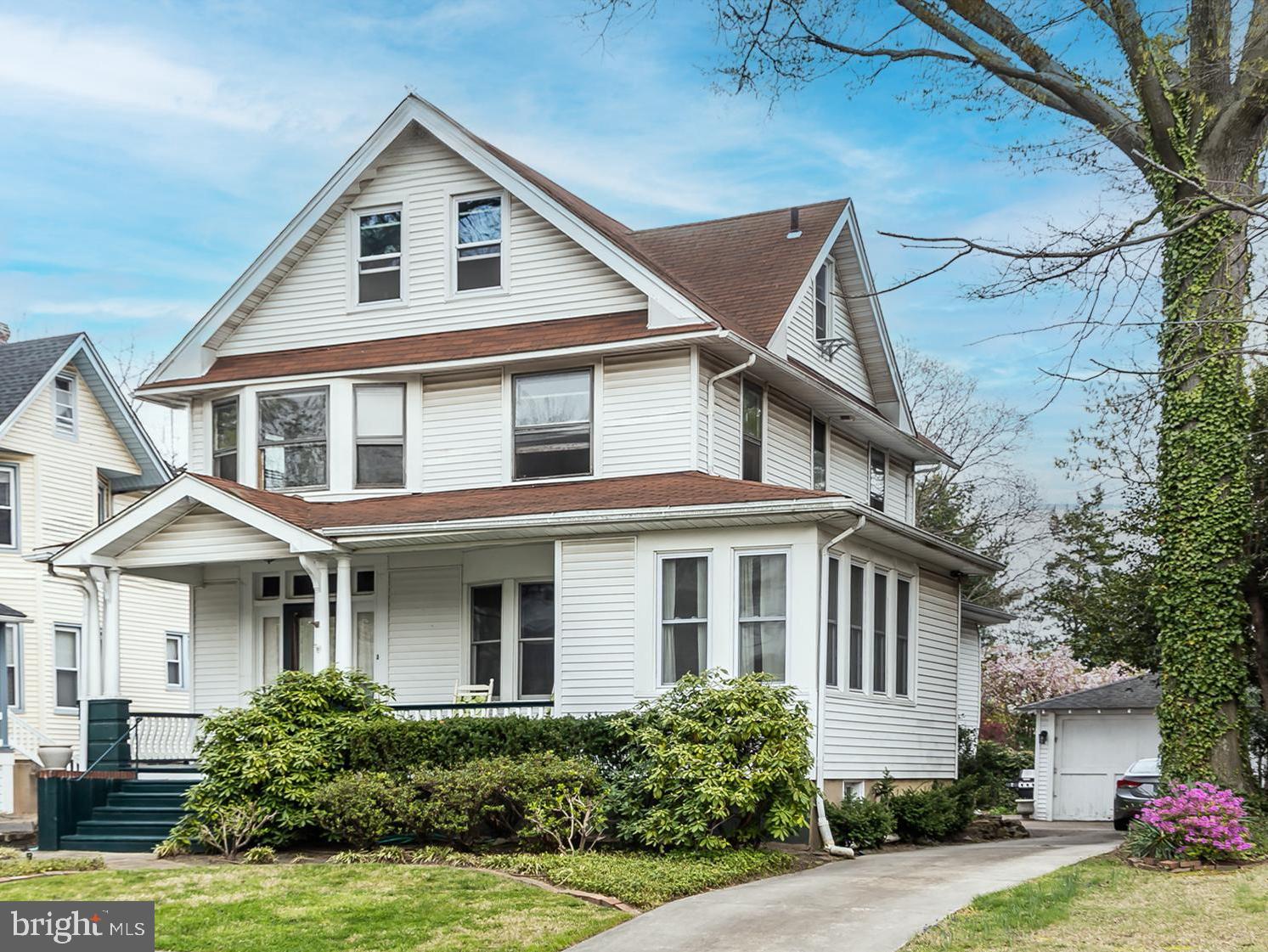 112 E HOMESTEAD AVENUE