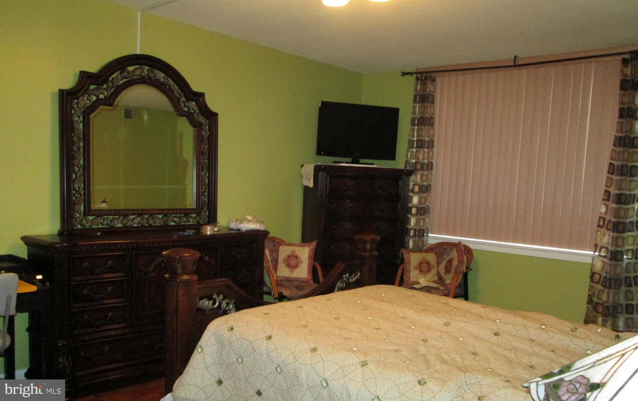 SKYLINE HOUSE - Residential Lease