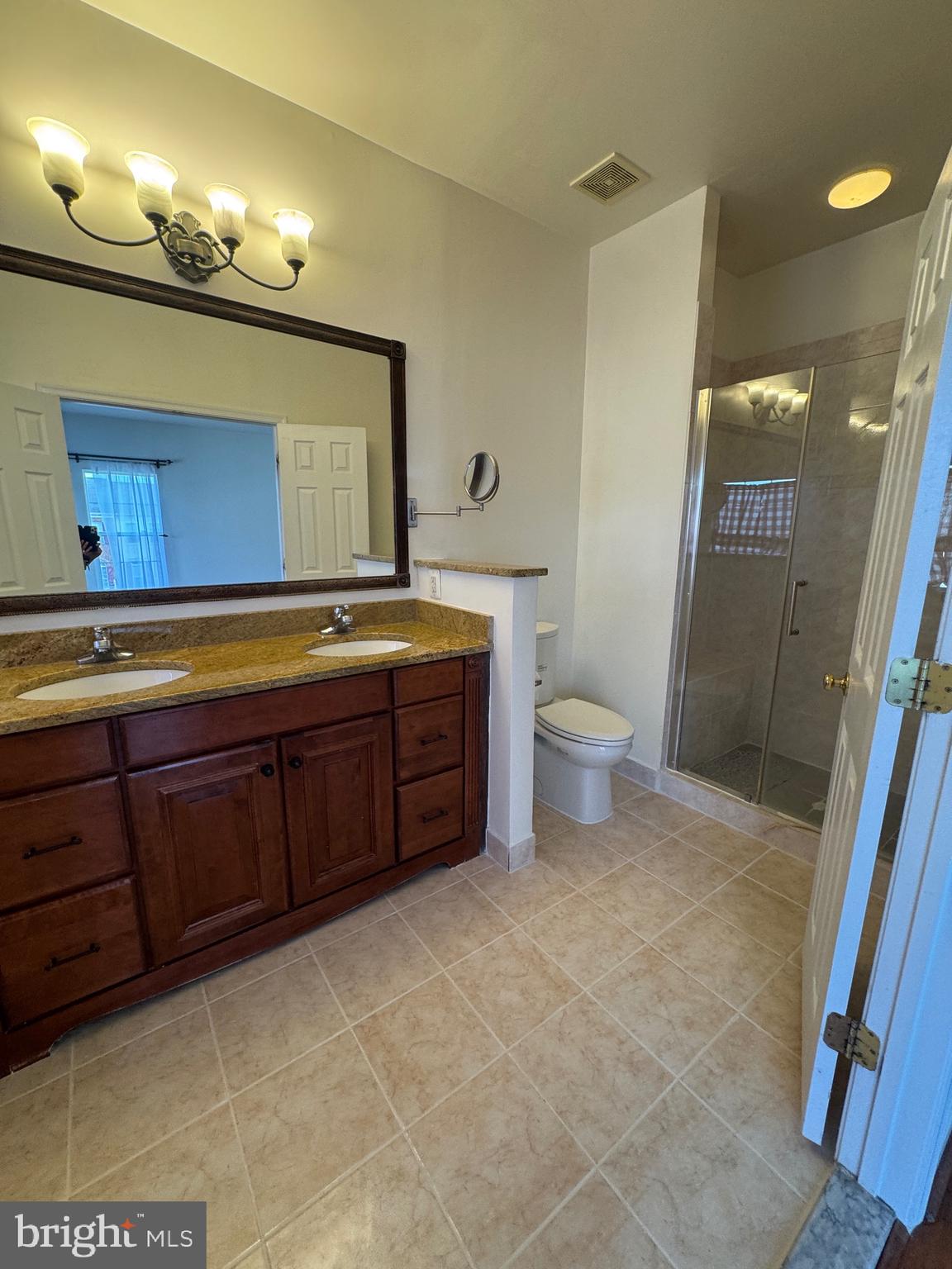 ASHBROOK VILLAGE - Residential Lease