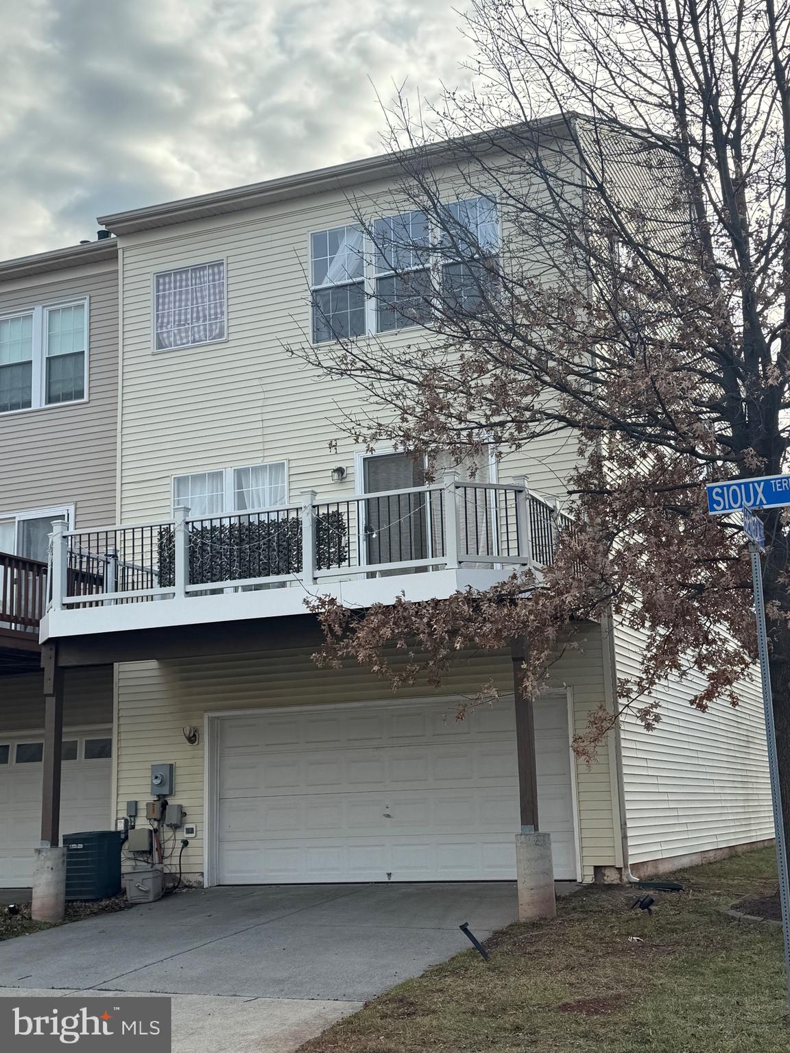 ASHBROOK VILLAGE - Residential Lease